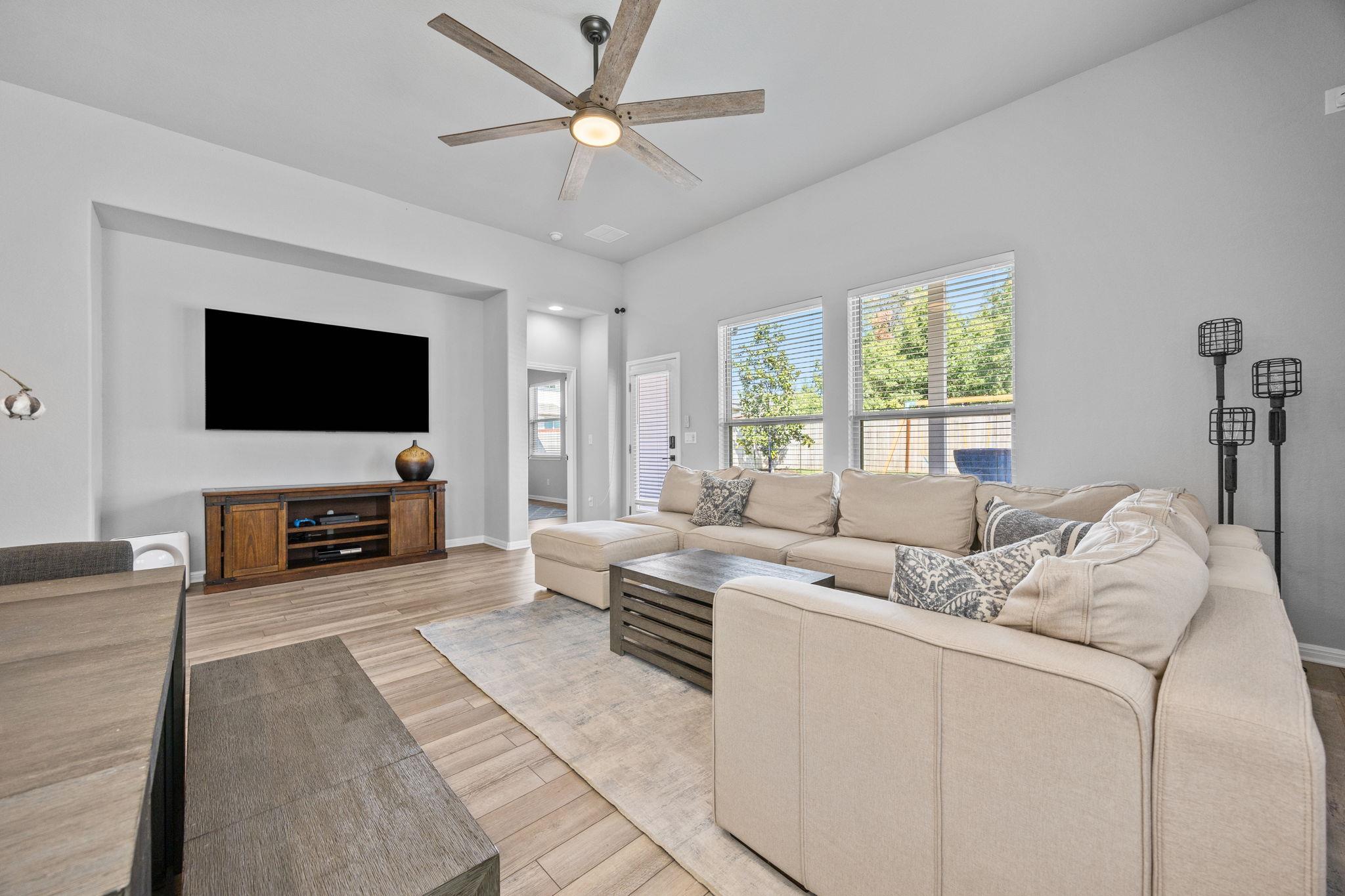 313 Somerville St, Leander, TX 78641