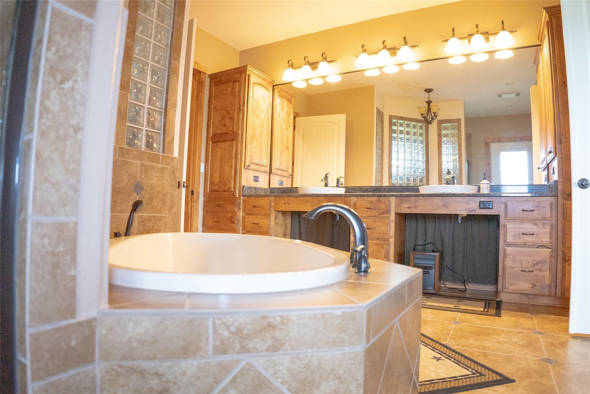 2810 Bridlewood Ranches Dr, San Marcos, TX 78666