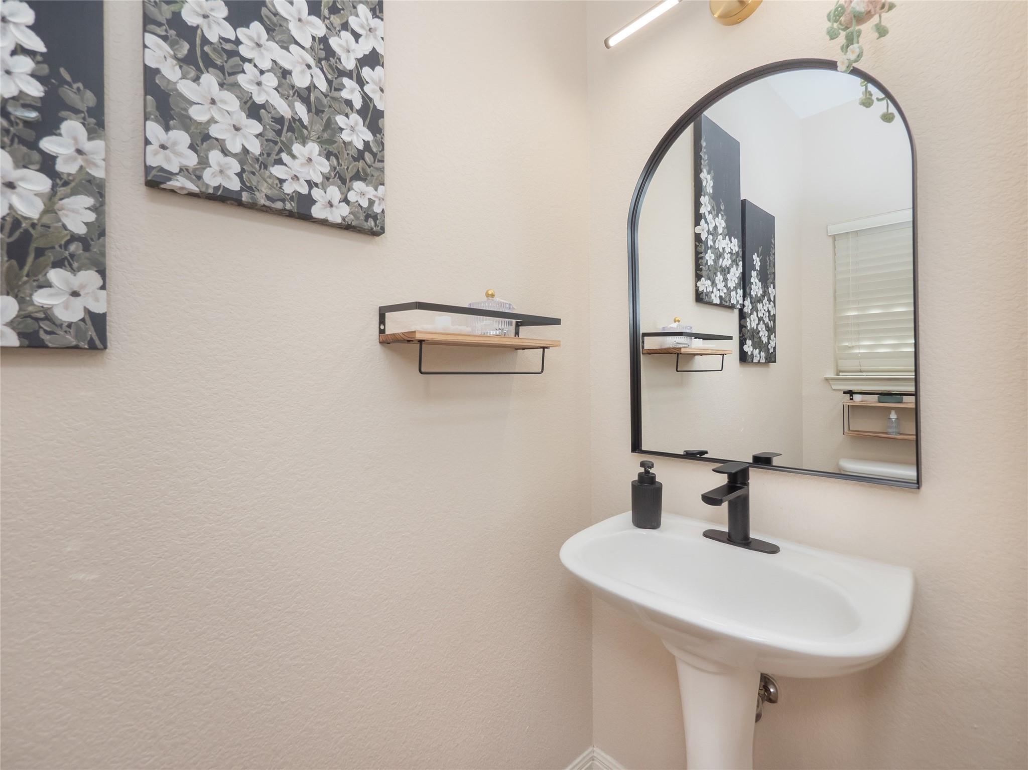 213 Bronco Blvd, Liberty Hill, TX 78642