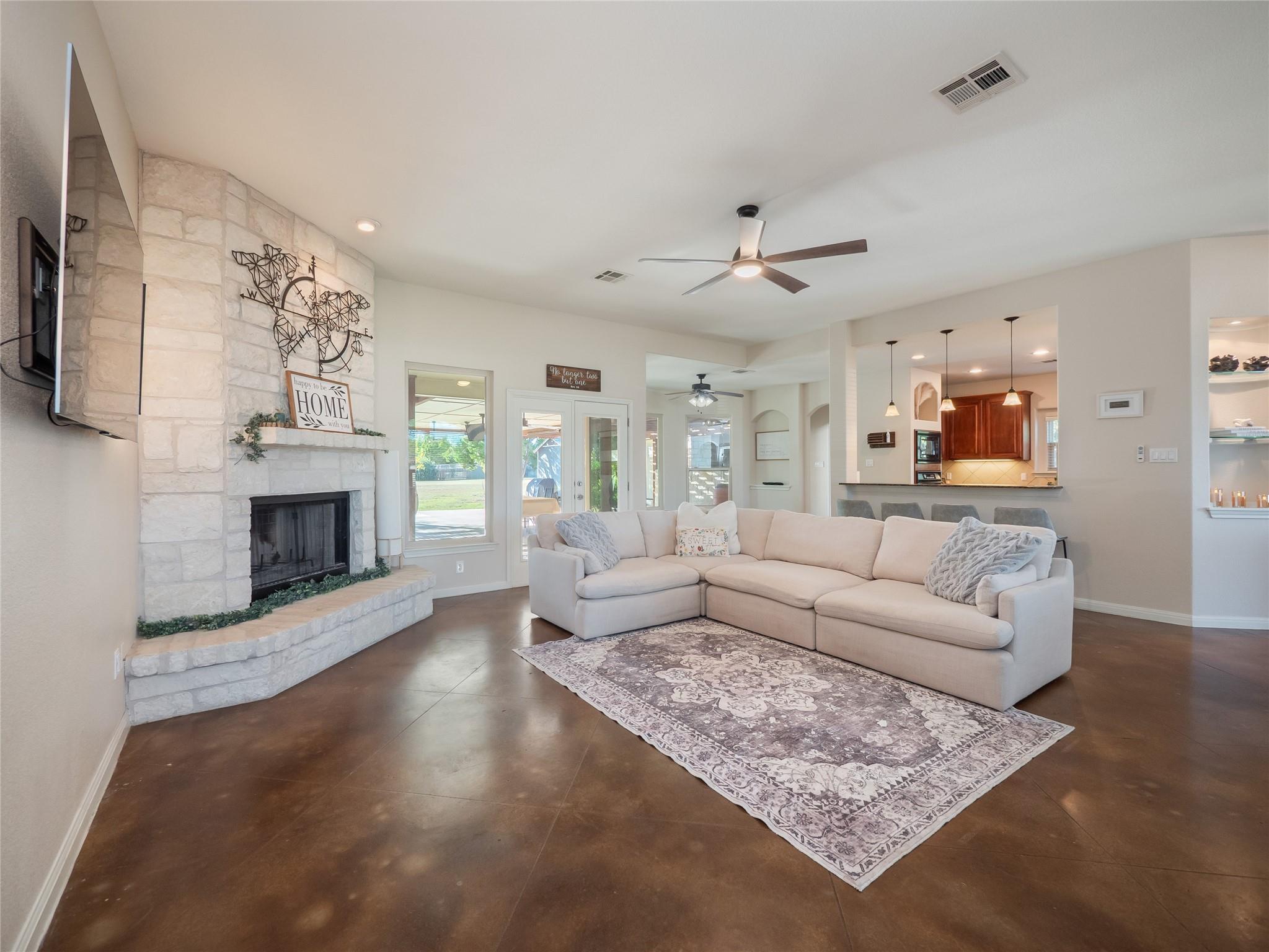 213 Bronco Blvd, Liberty Hill, TX 78642