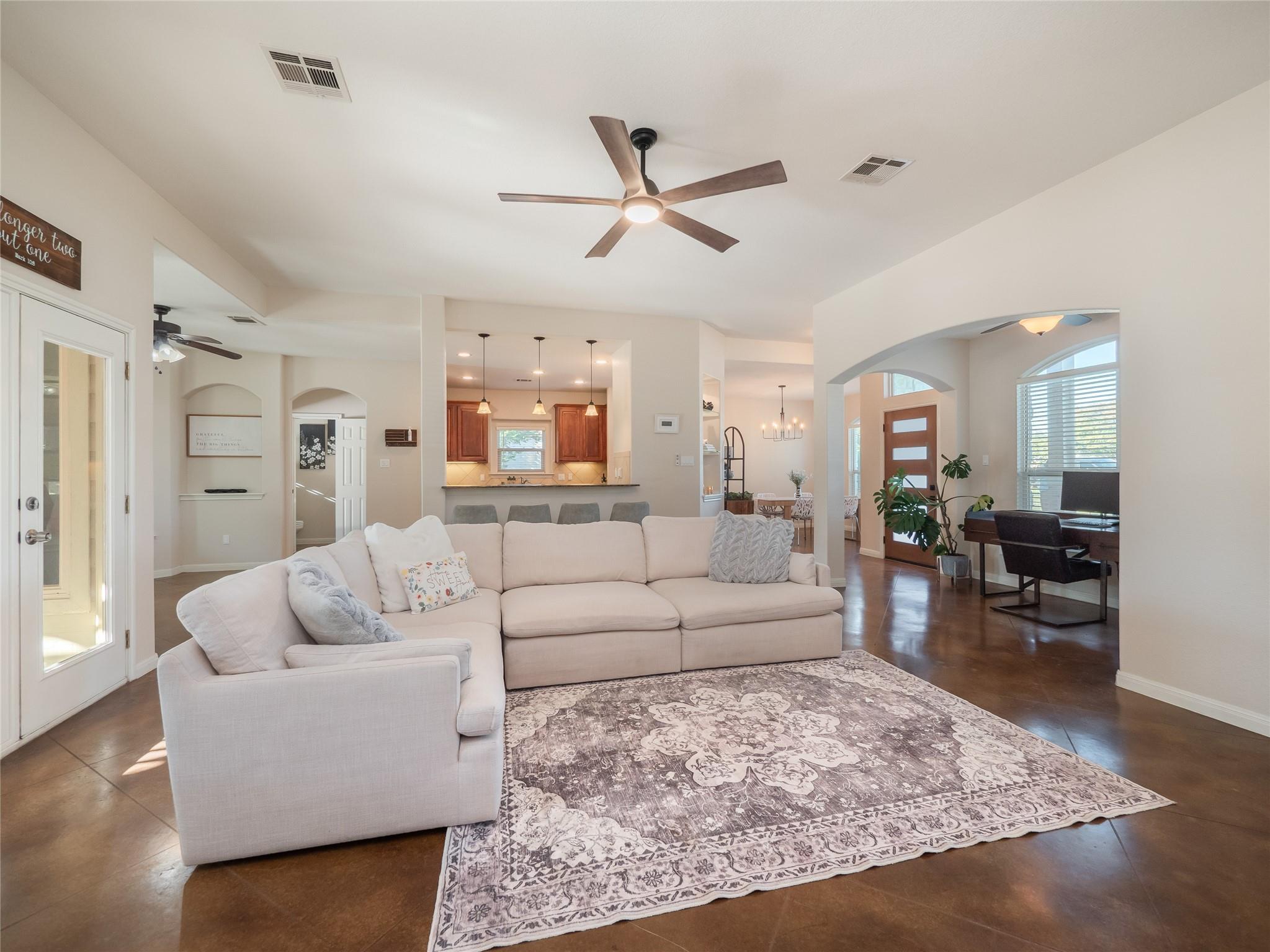 213 Bronco Blvd, Liberty Hill, TX 78642