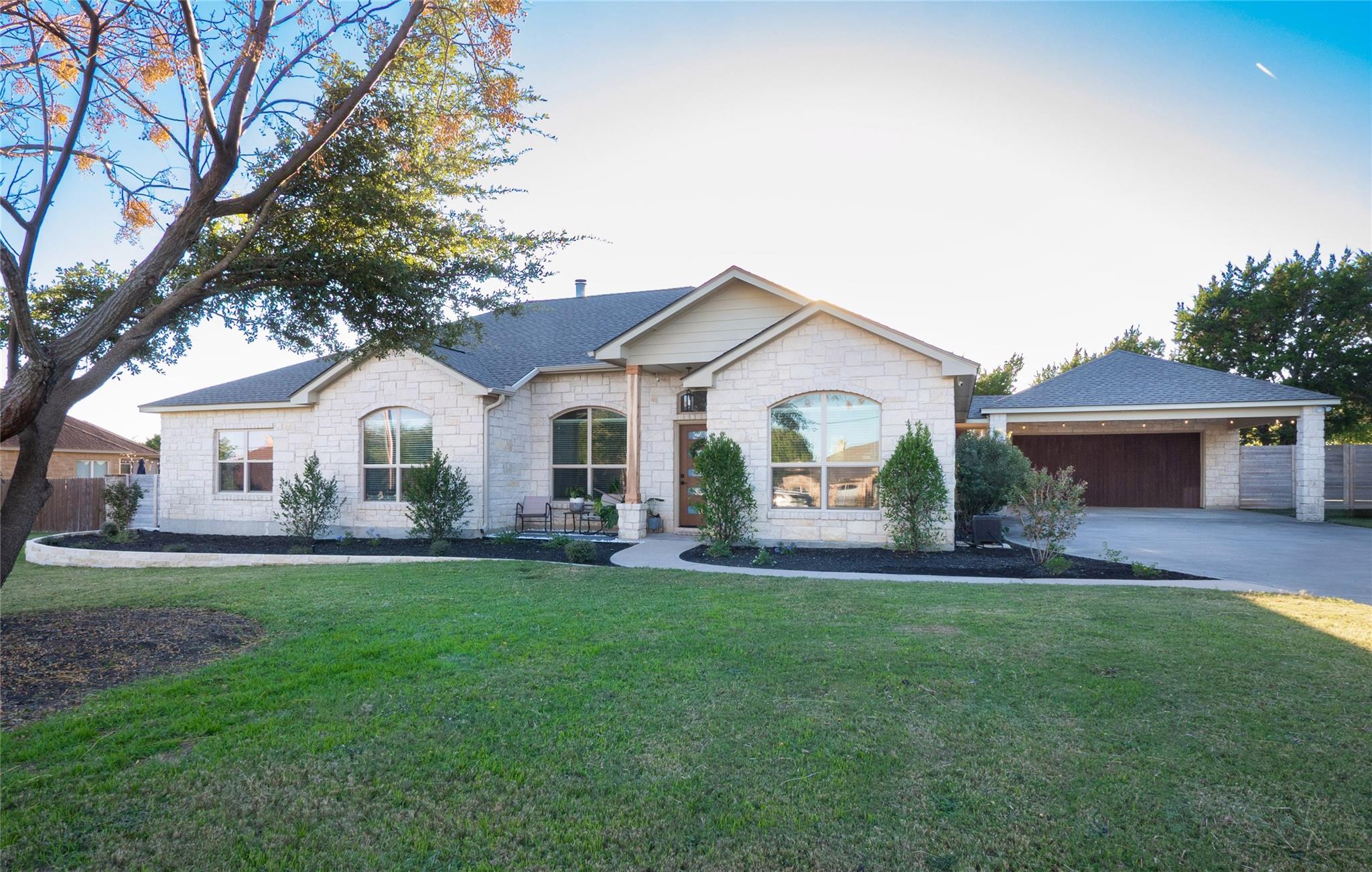 213 Bronco Blvd, Liberty Hill, TX 78642