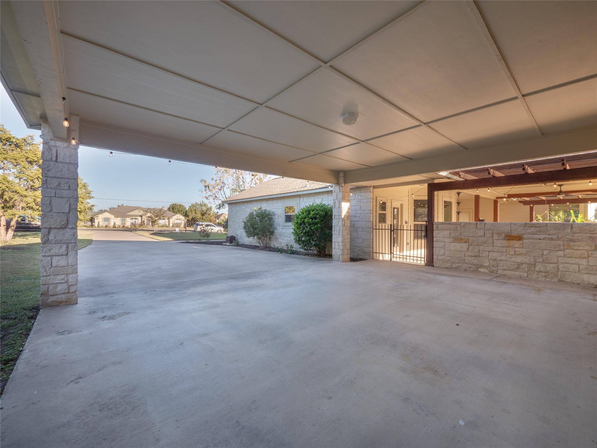 213 Bronco Blvd, Liberty Hill, TX 78642