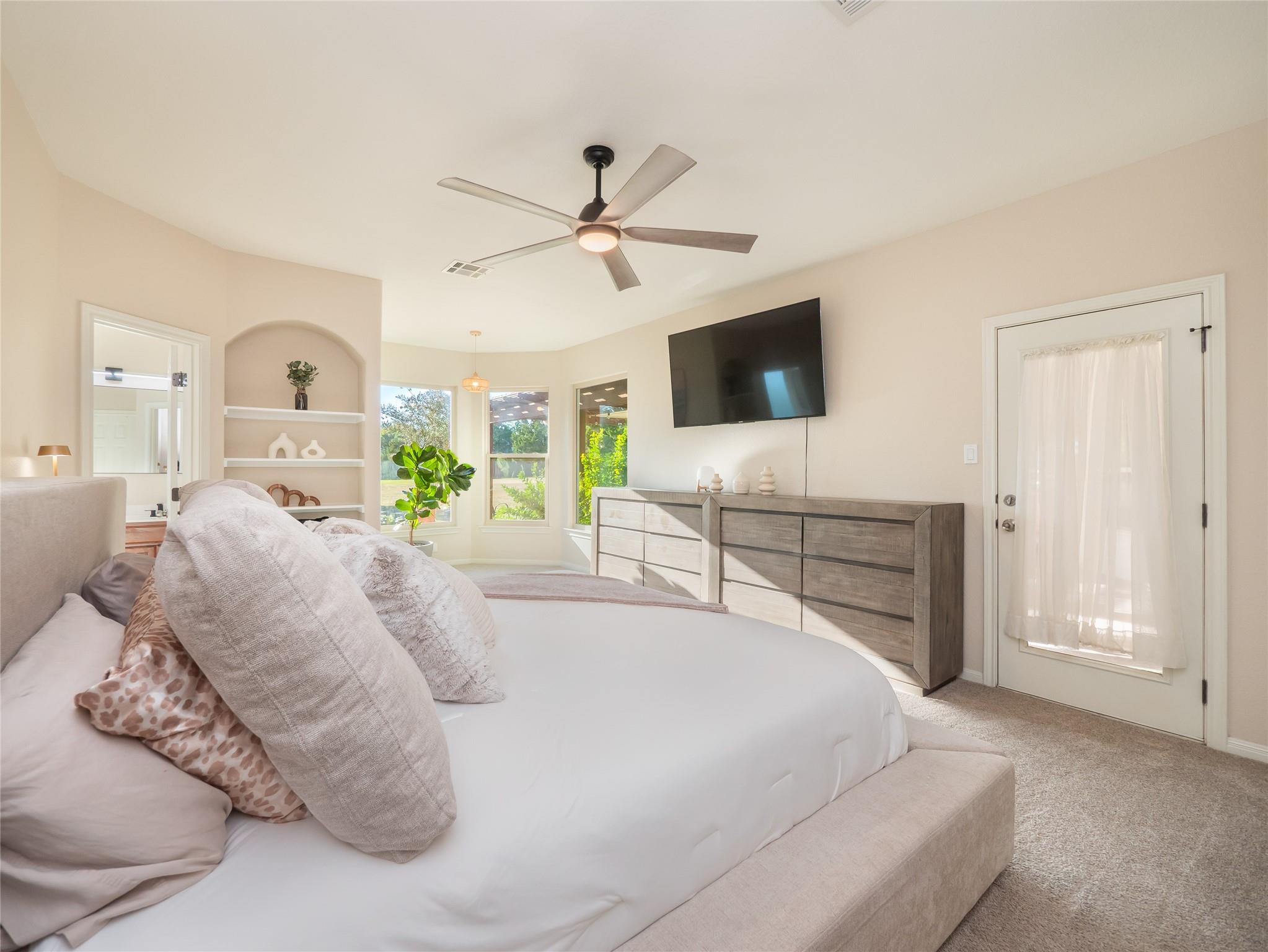 213 Bronco Blvd, Liberty Hill, TX 78642