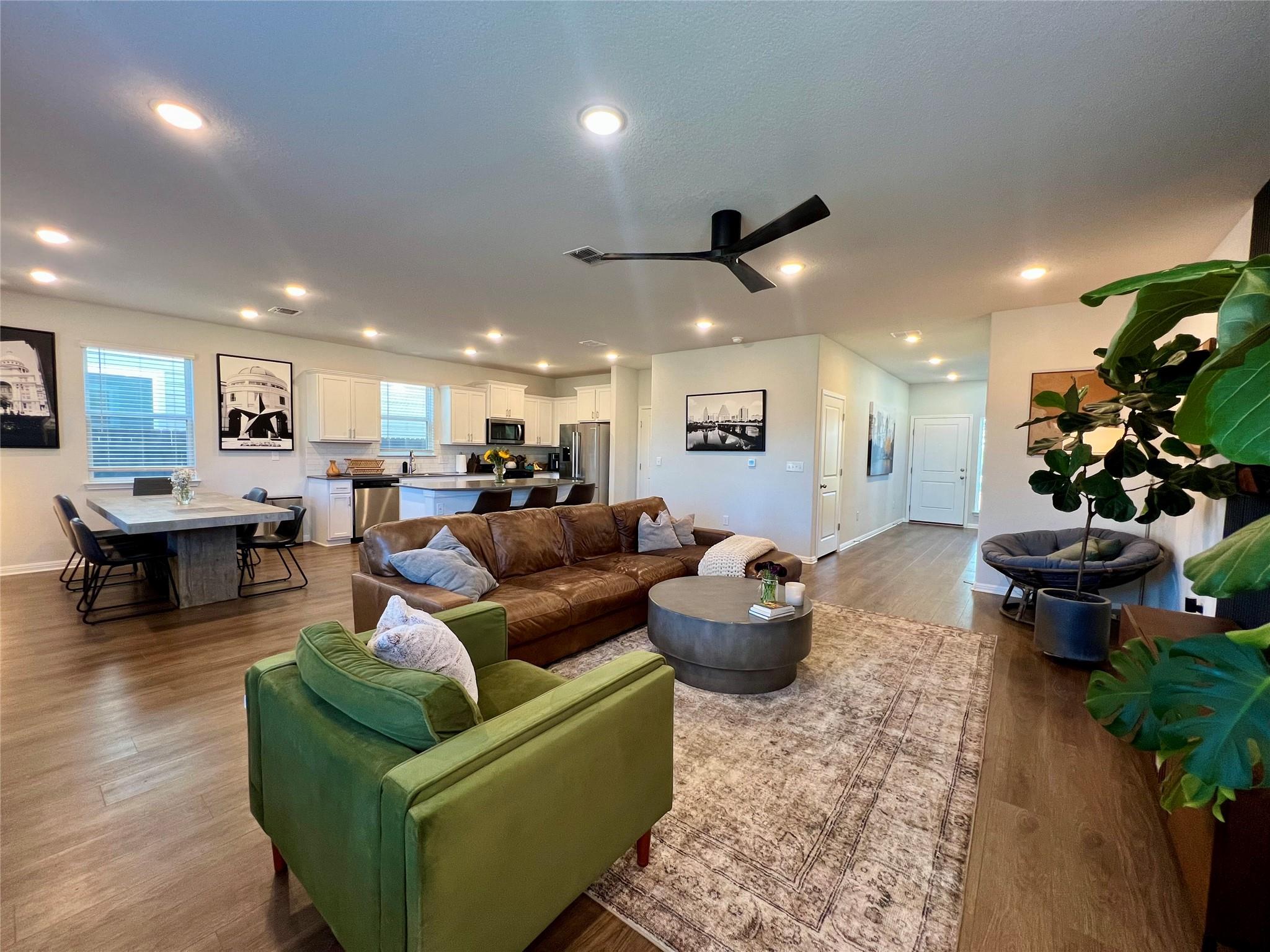 11305 Sentinel Dr, Austin, TX 78747