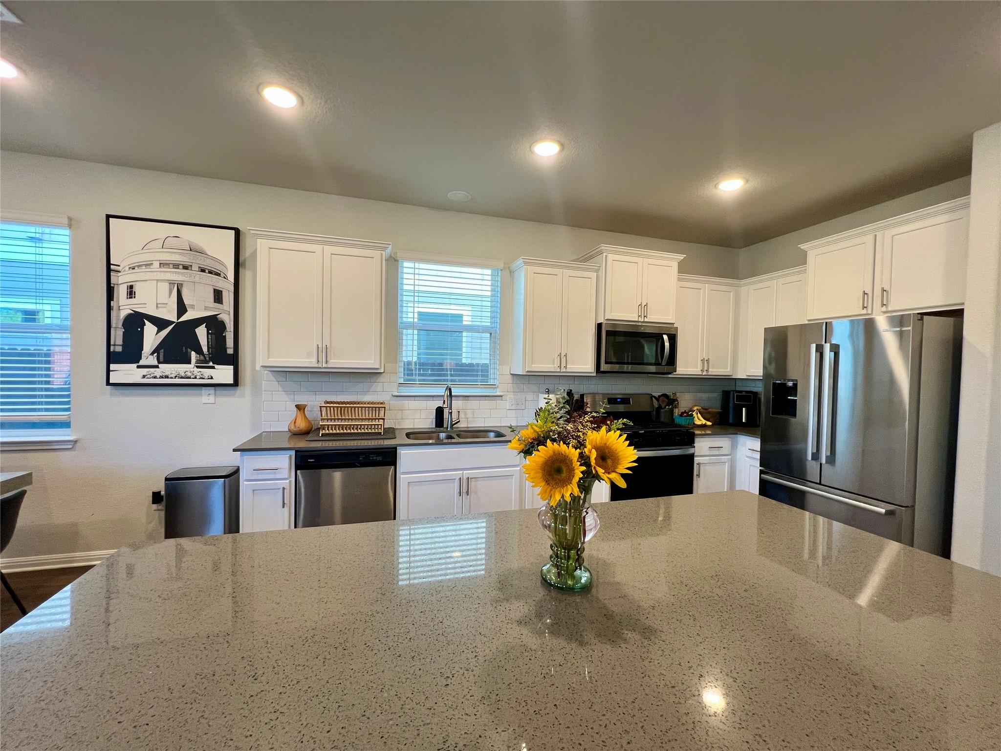 11305 Sentinel Dr, Austin, TX 78747