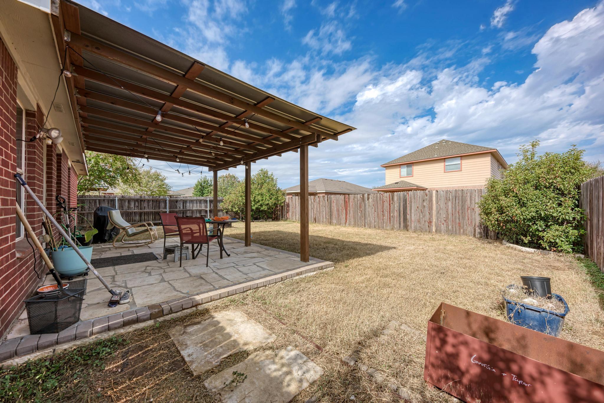 921 Dexter Dr, Leander, TX 78641