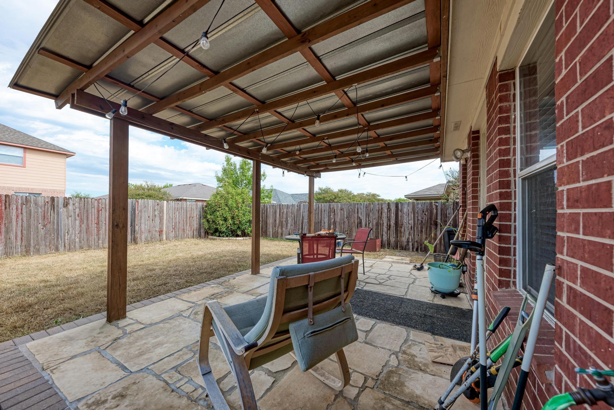 921 Dexter Dr, Leander, TX 78641