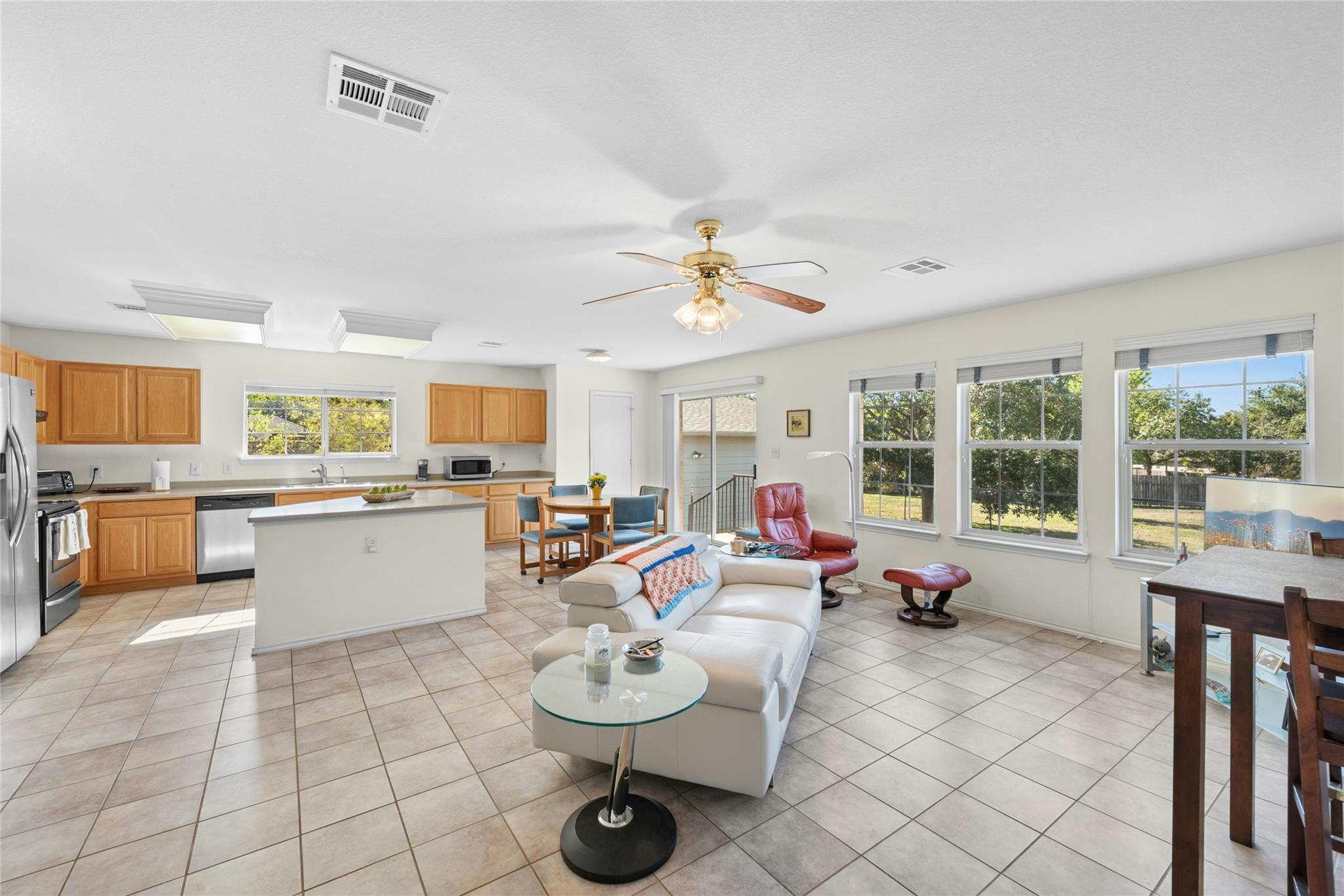 207 Calle Largo, Kyle, TX 78640