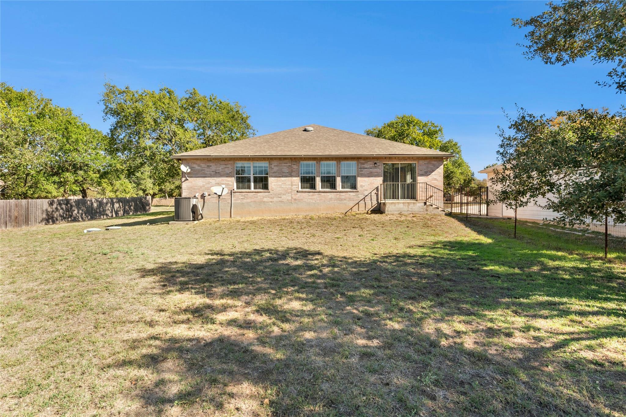 207 Calle Largo, Kyle, TX 78640