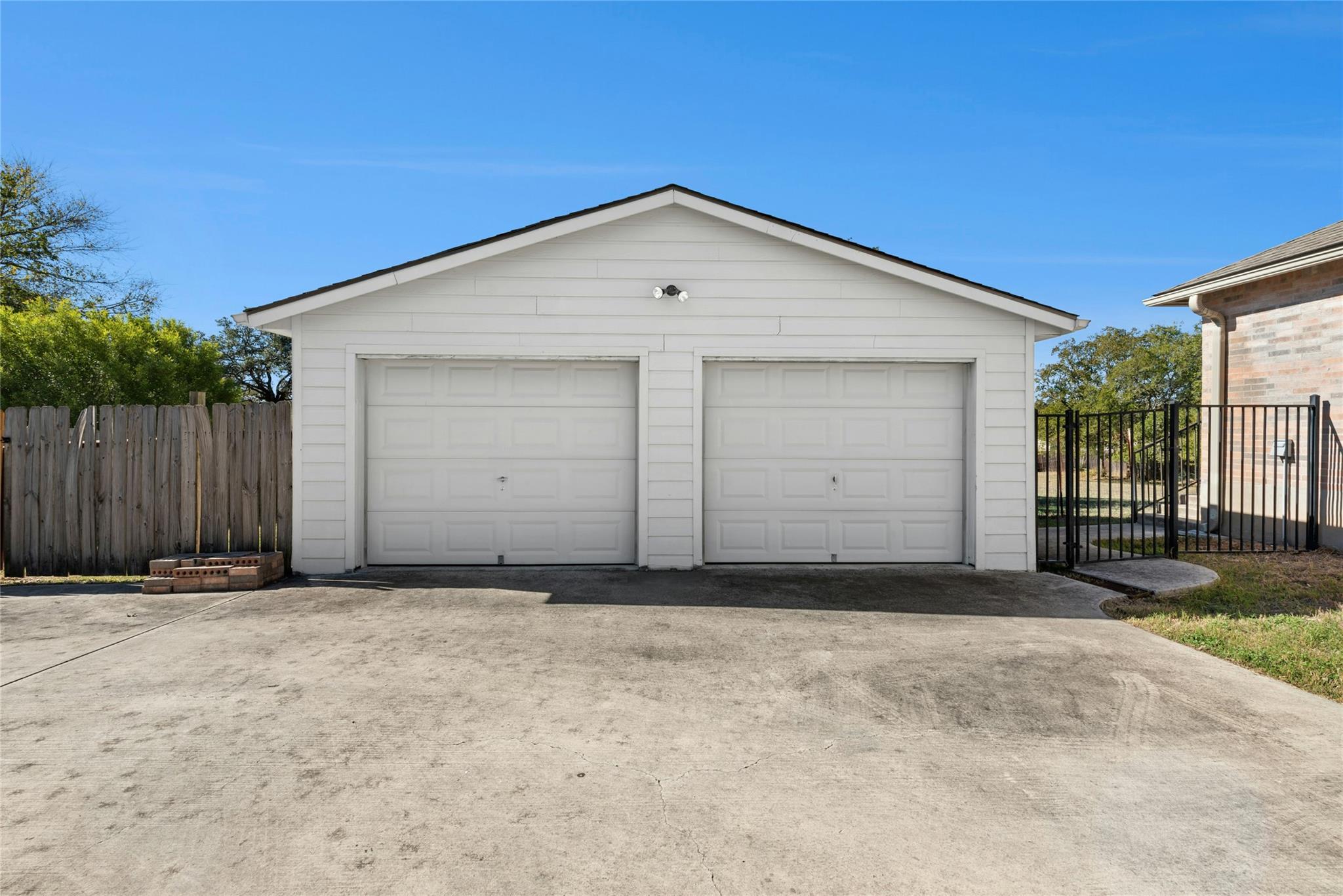 207 Calle Largo, Kyle, TX 78640