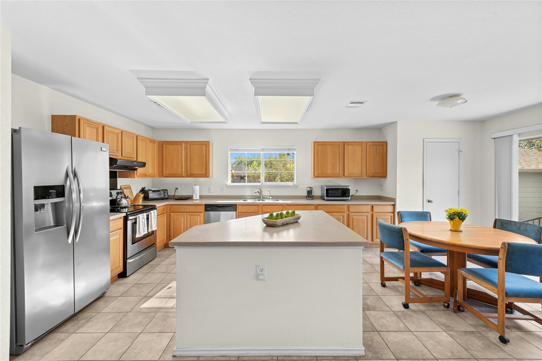 207 Calle Largo, Kyle, TX 78640