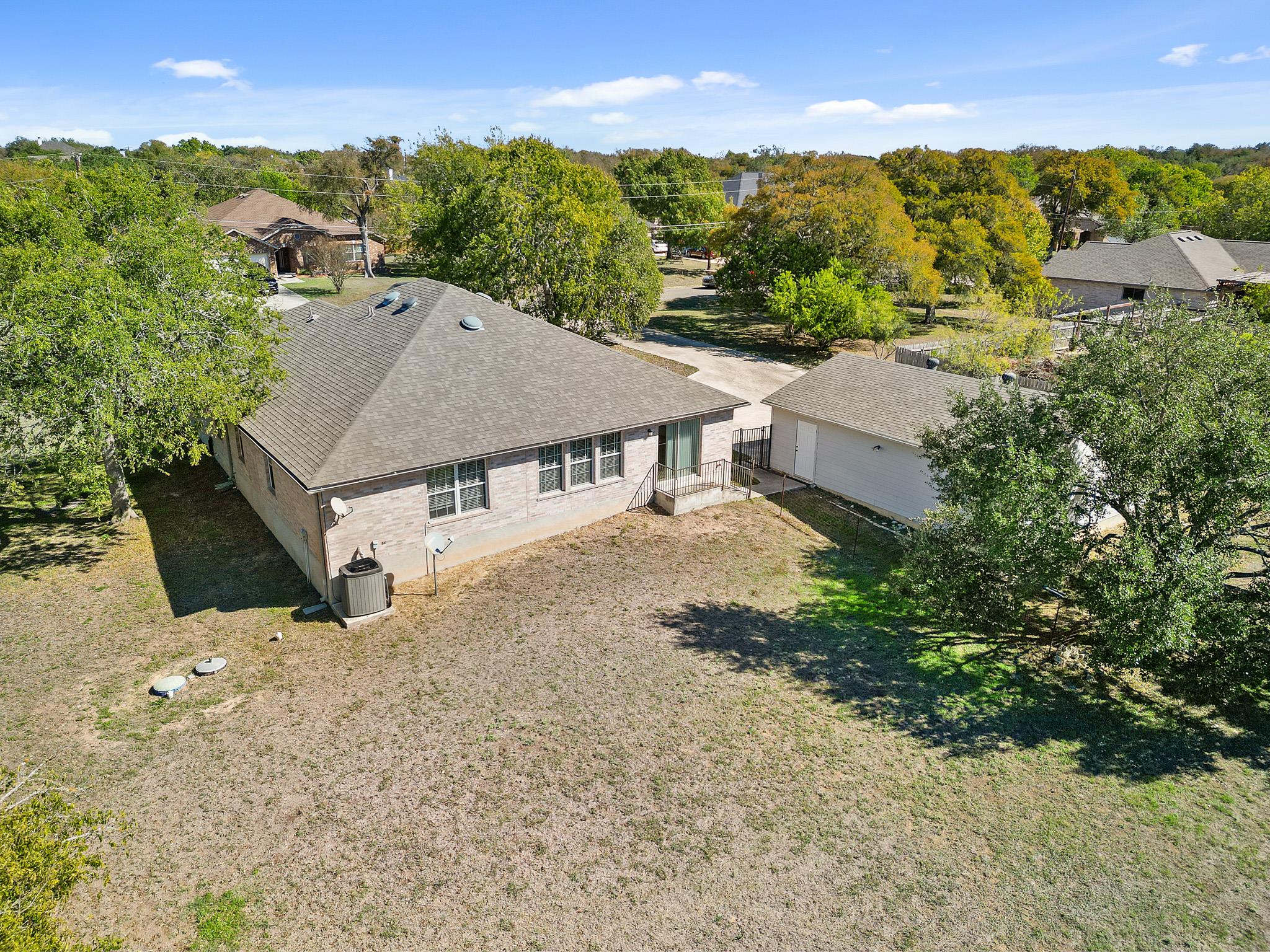 207 Calle Largo, Kyle, TX 78640