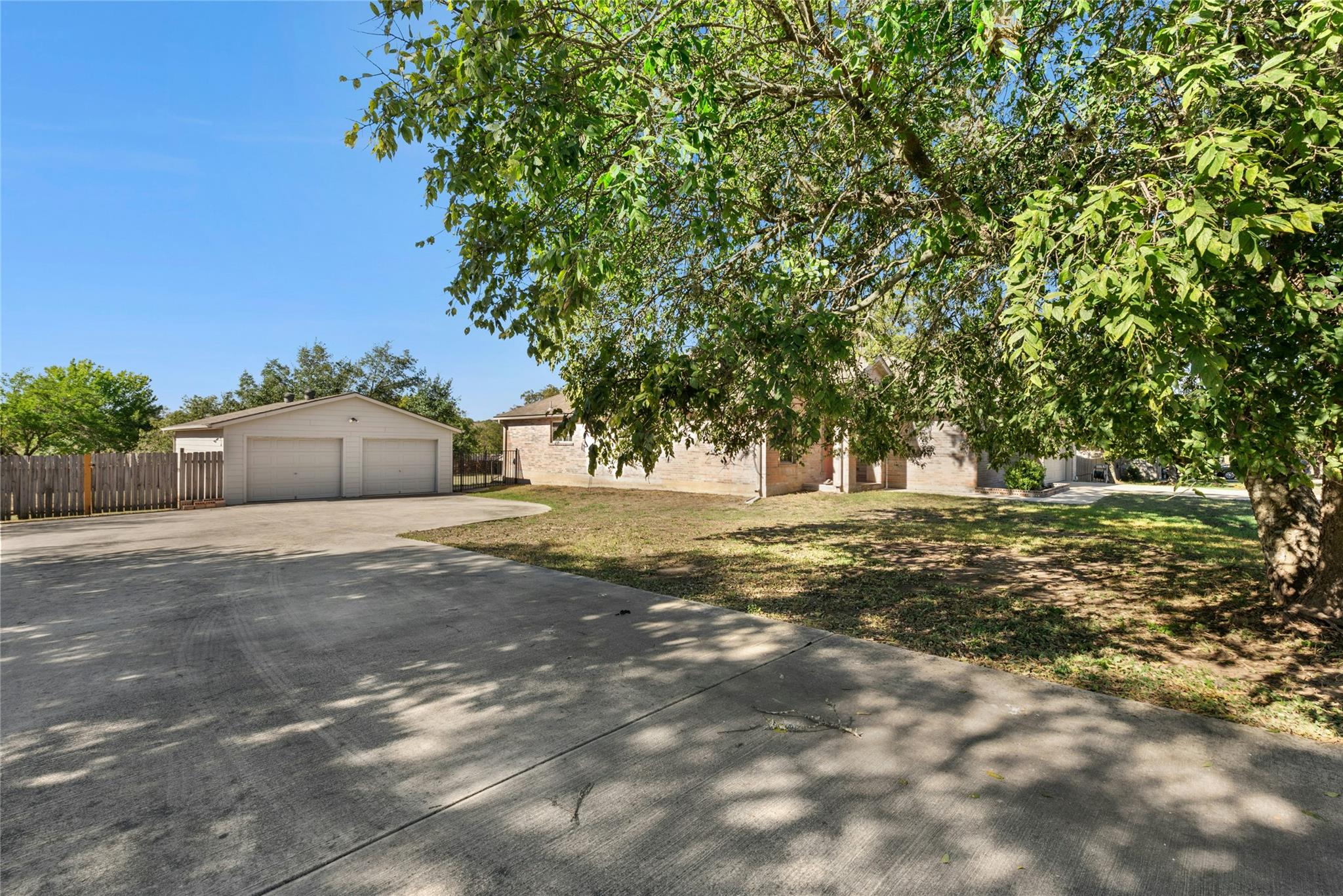 207 Calle Largo, Kyle, TX 78640