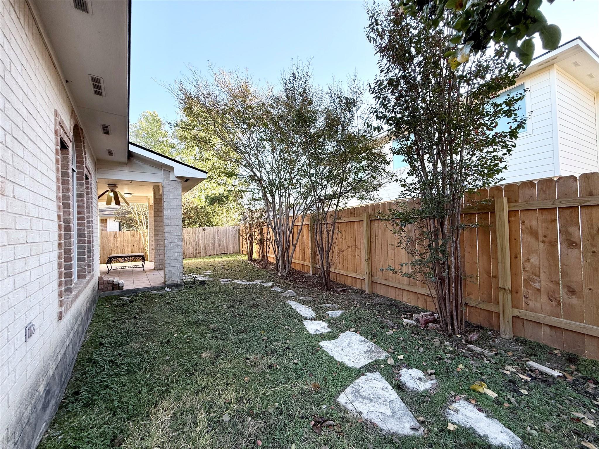 3916 Bonnie Ln, Round Rock, TX 78665