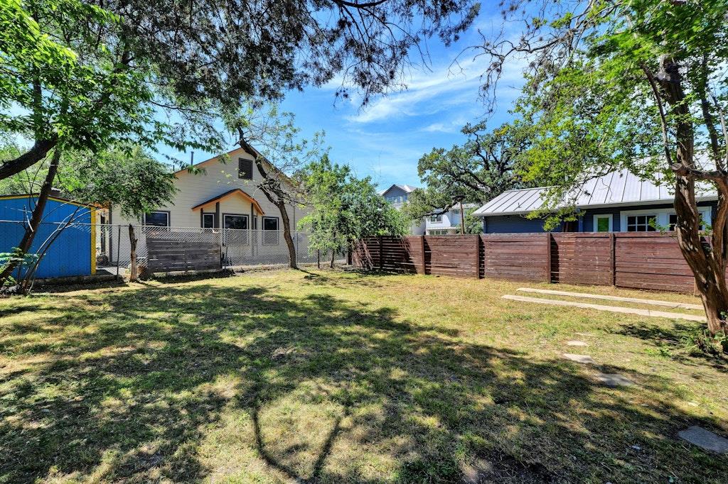 1205 E 12th St, Austin, TX 78702