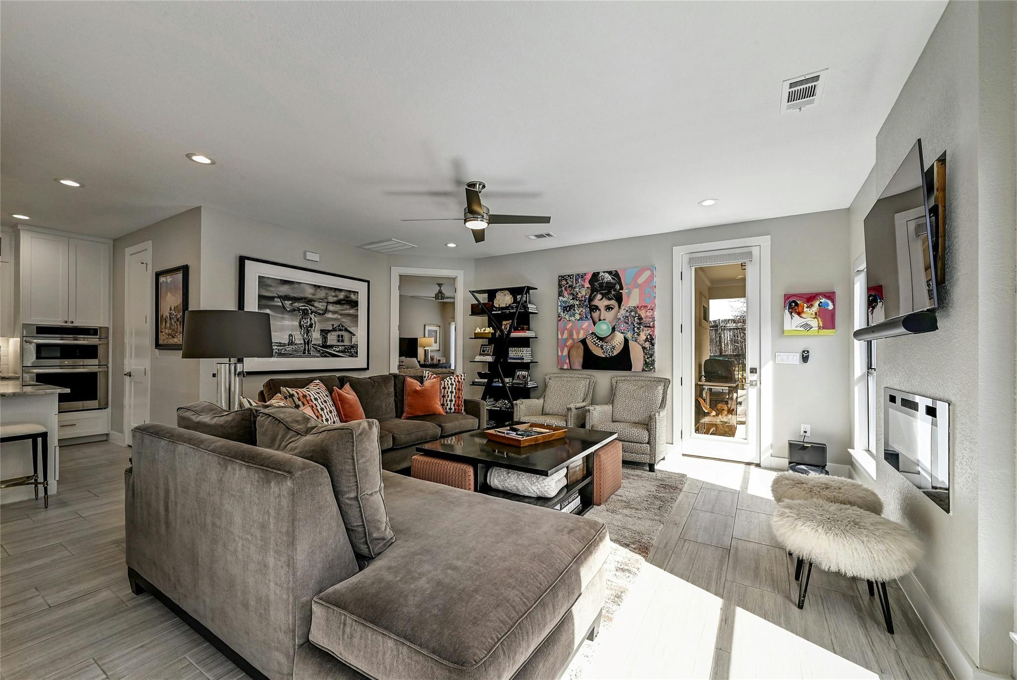 341 Sun Ray, Horseshoe Bay, TX 78657