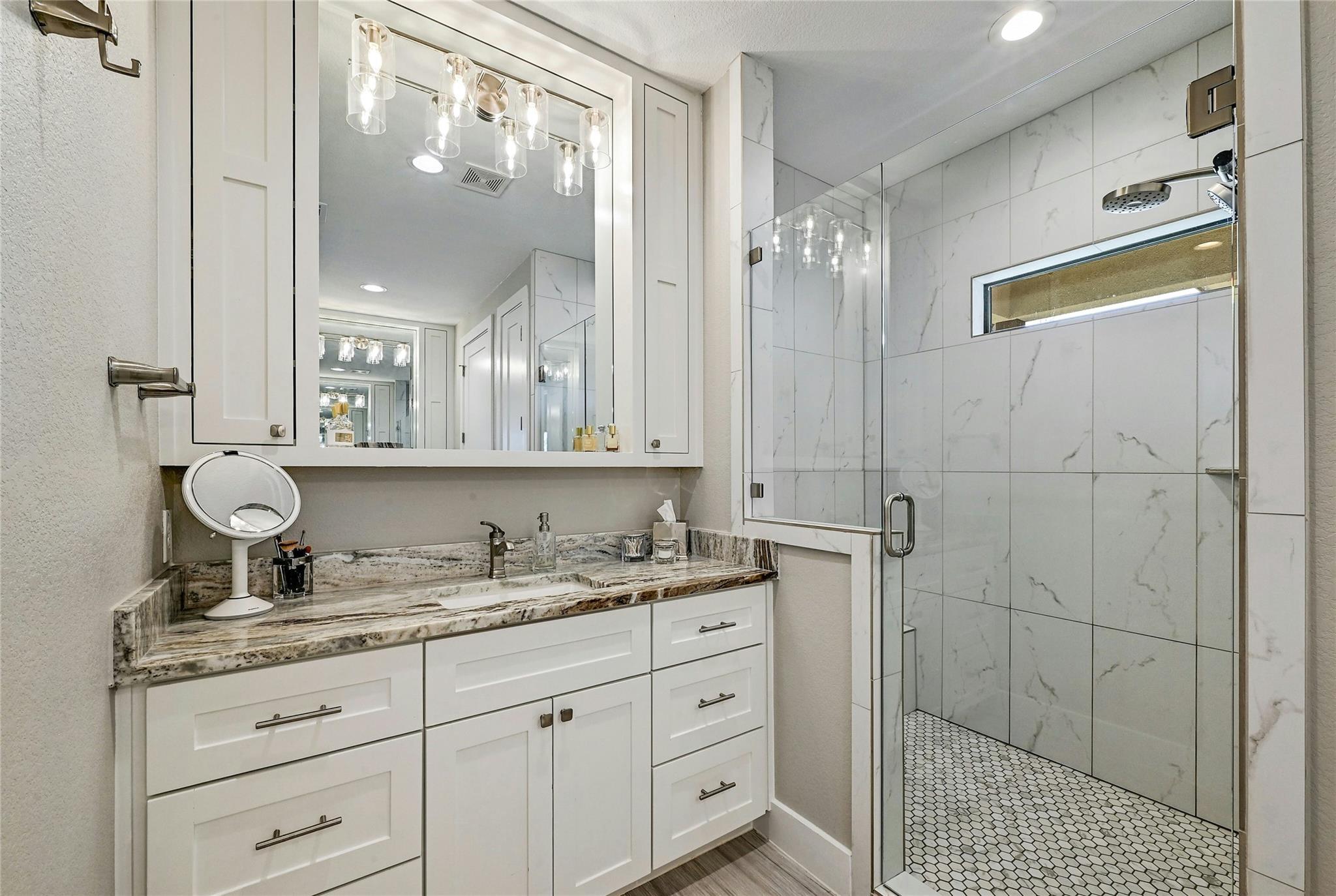 341 Sun Ray, Horseshoe Bay, TX 78657