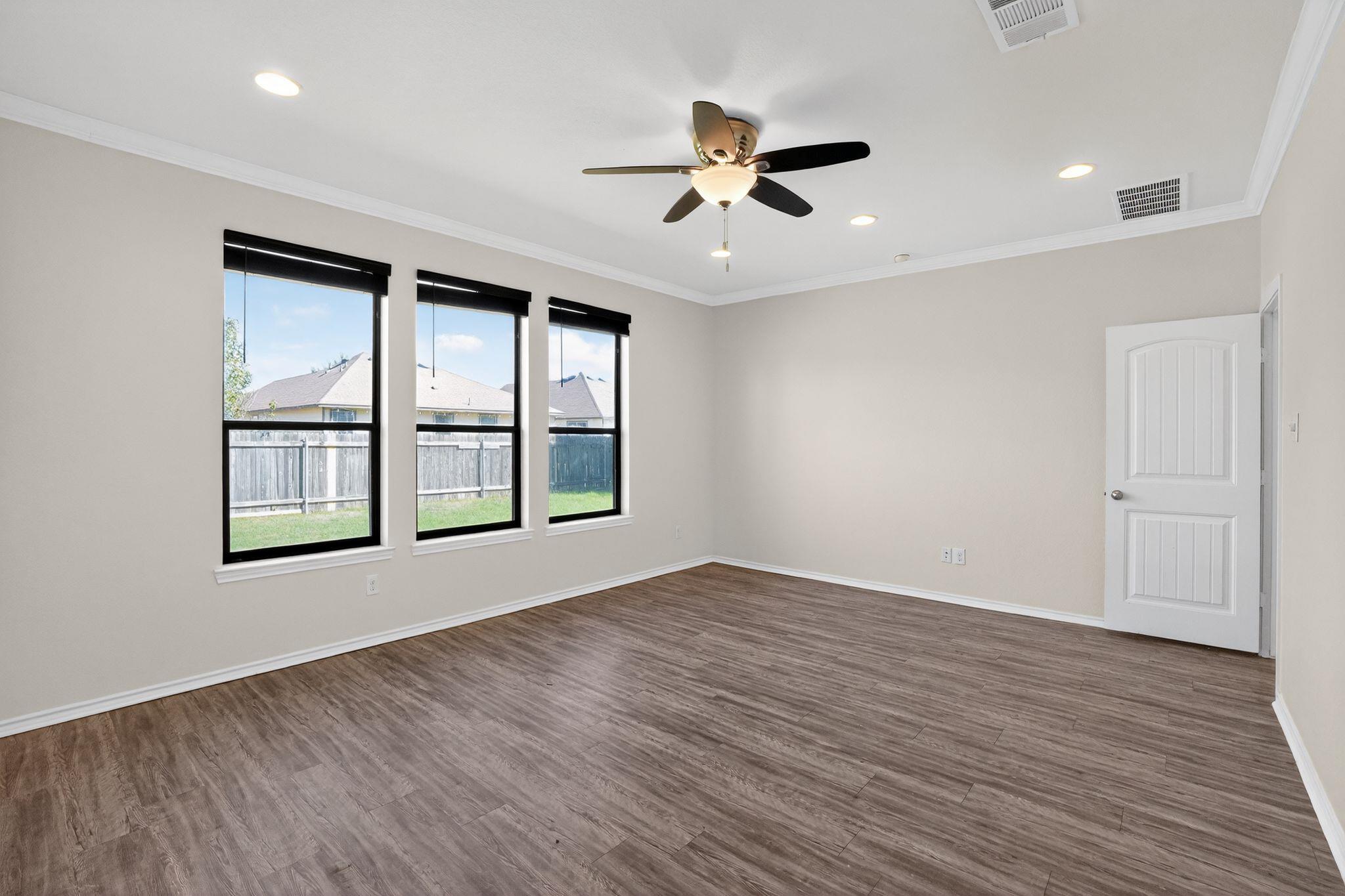 2239 Howry Dr, Georgetown, TX 78626