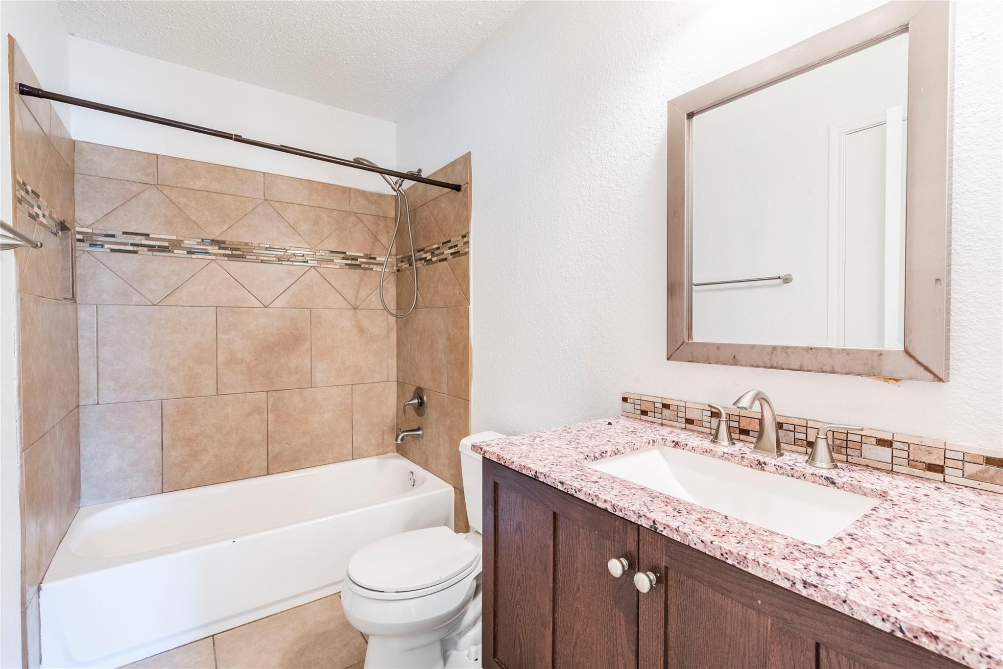 17924 Narsitin Ln, Pflugerville, TX 78660