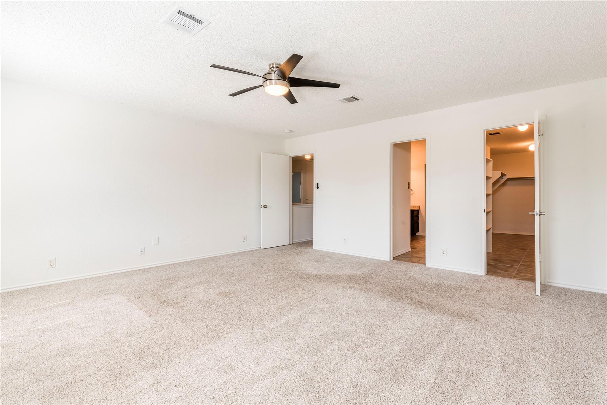 17924 Narsitin Ln, Pflugerville, TX 78660