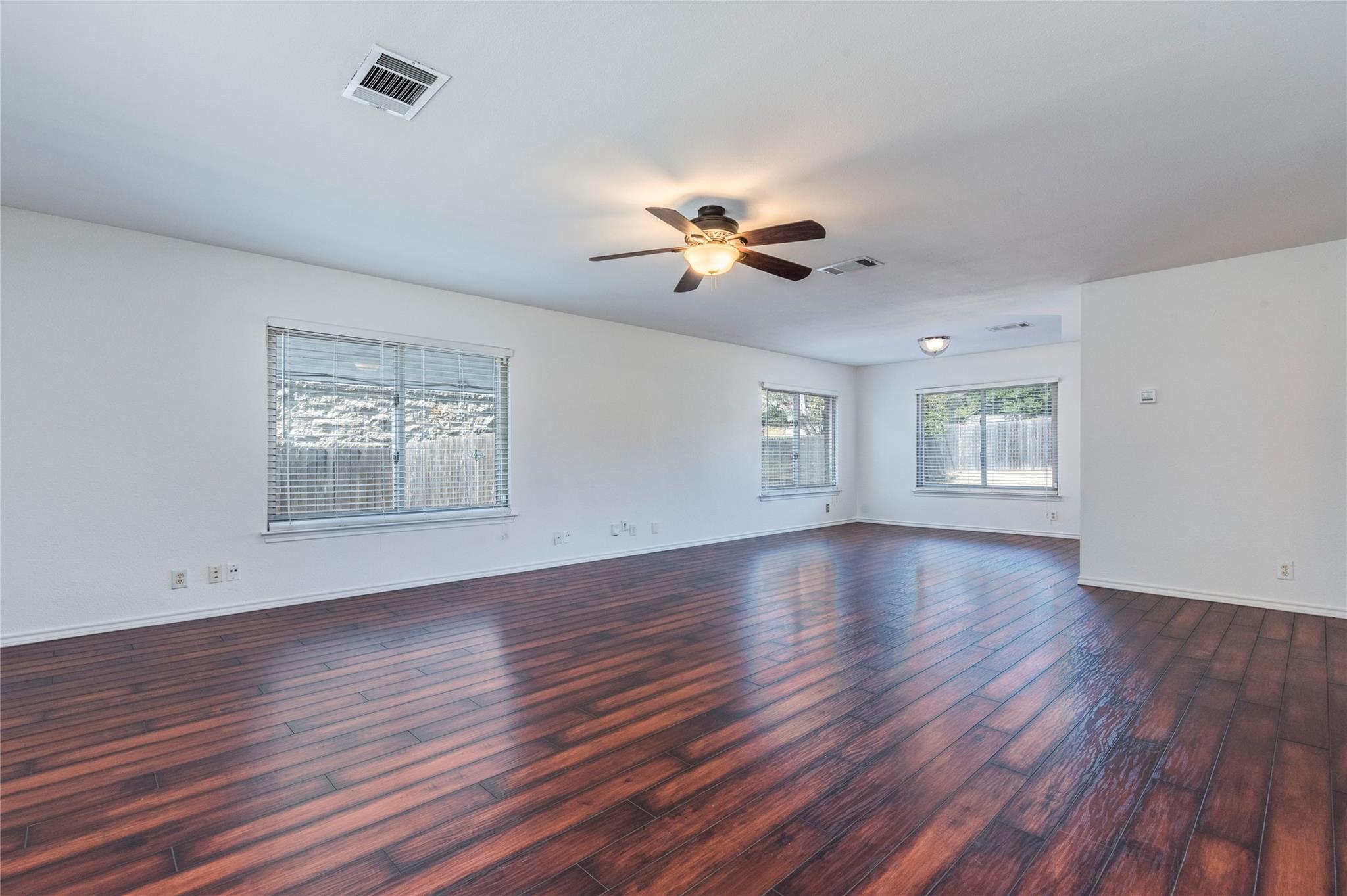 17924 Narsitin Ln, Pflugerville, TX 78660