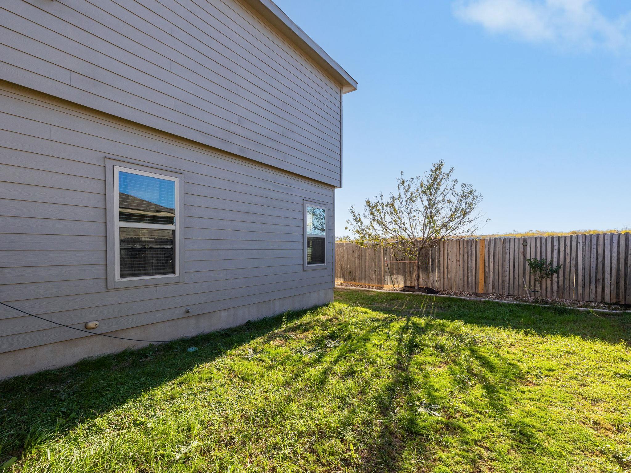 464 Druse Ln, Jarrell, TX 76537