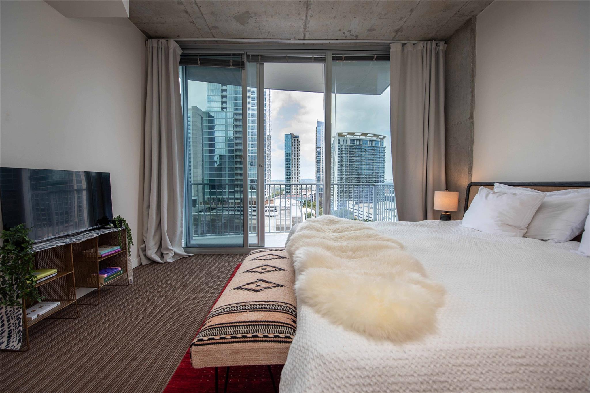 360 Nueces St # 1214, Austin, TX 78701