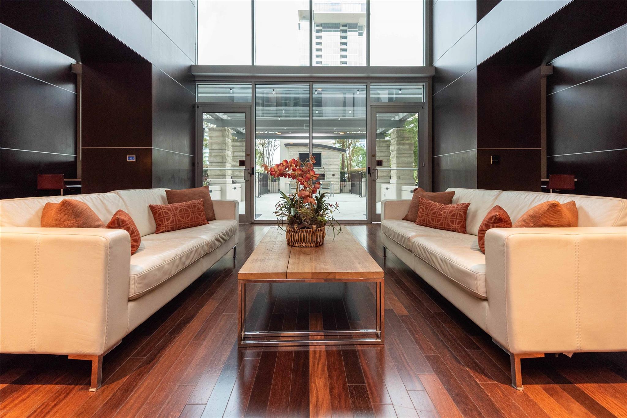 360 Nueces St # 1214, Austin, TX 78701