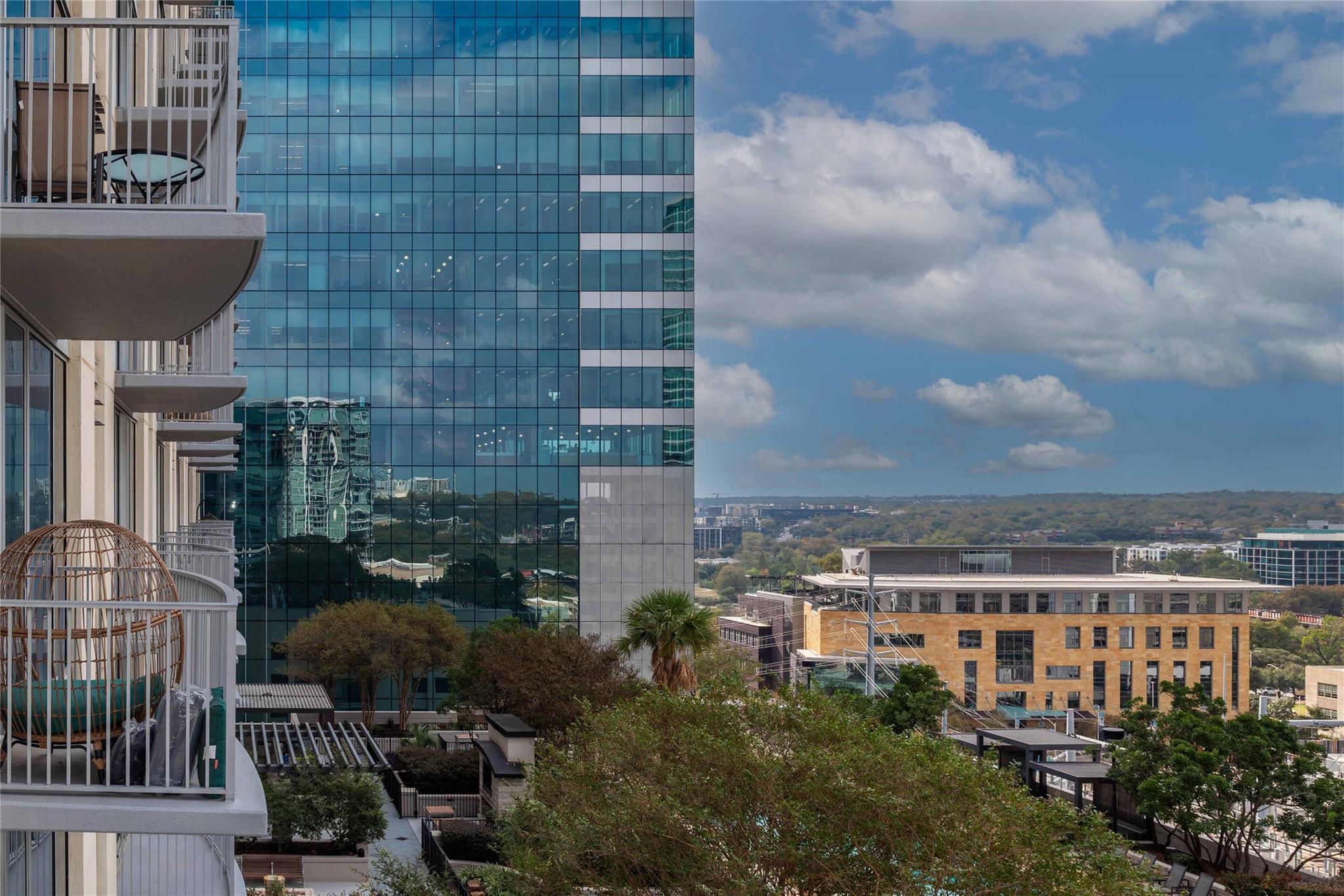 360 Nueces St # 1214, Austin, TX 78701