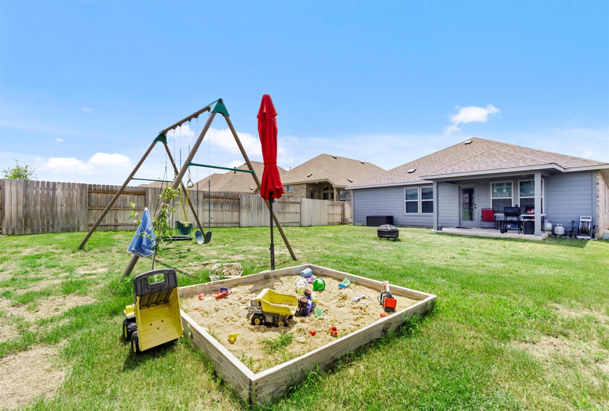 128 Smokebush Trl, Bastrop, TX 78602