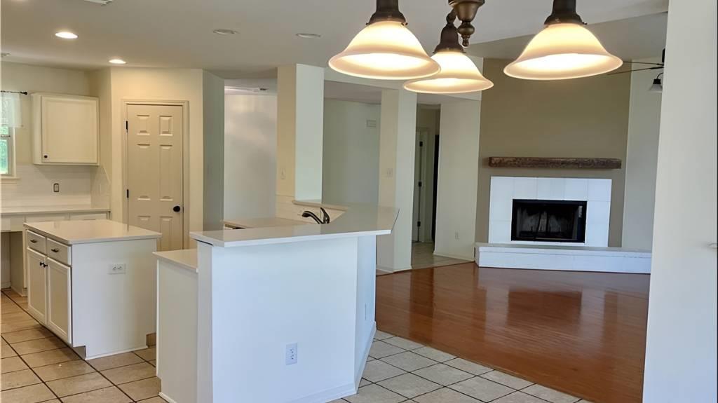 1400 Spivey Rd, Leander, TX 78641