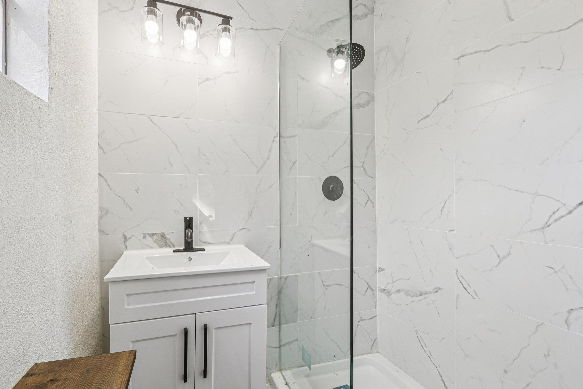 385 Alta Vista Dr, Bastrop, TX 78602