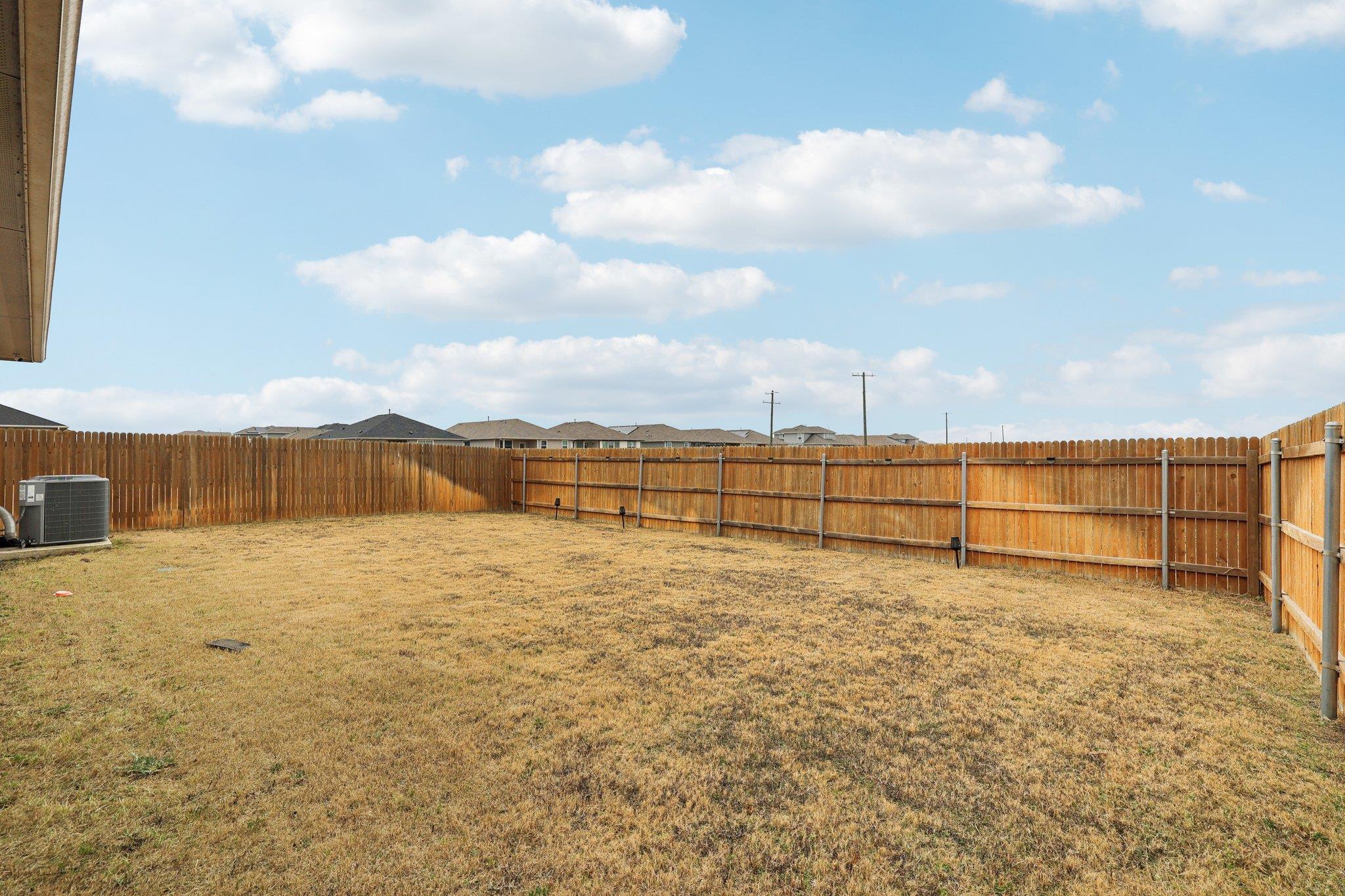 211 Big Sandy Creek Dr, Hutto, TX 78634