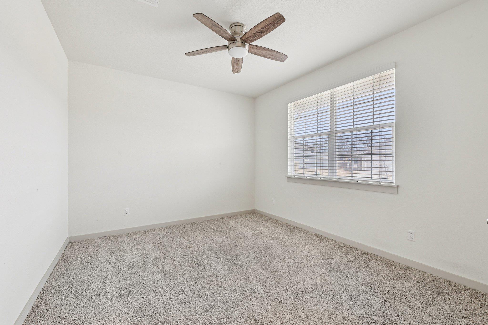 211 Big Sandy Creek Dr, Hutto, TX 78634