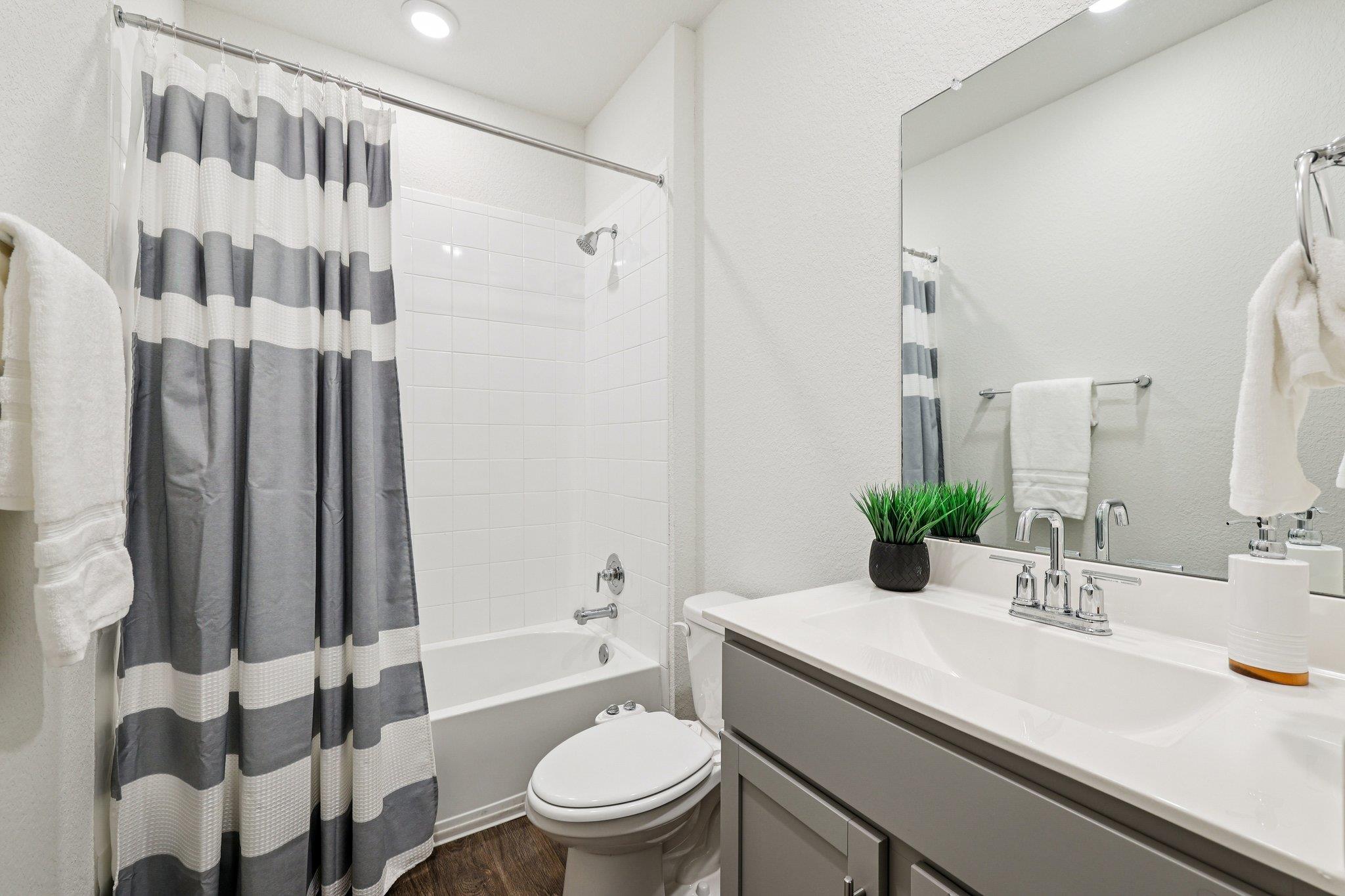 211 Big Sandy Creek Dr, Hutto, TX 78634