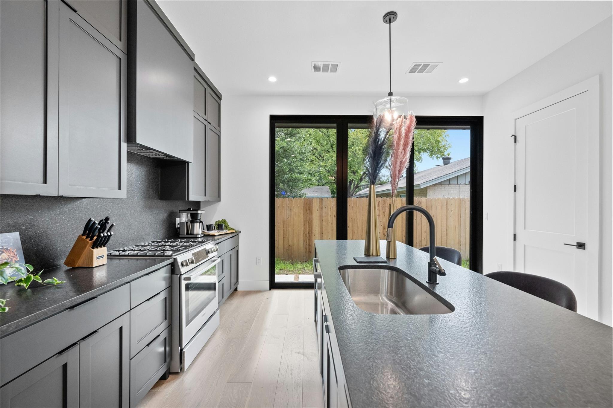 2008 Gathright Cv # 2, Austin, TX 78704