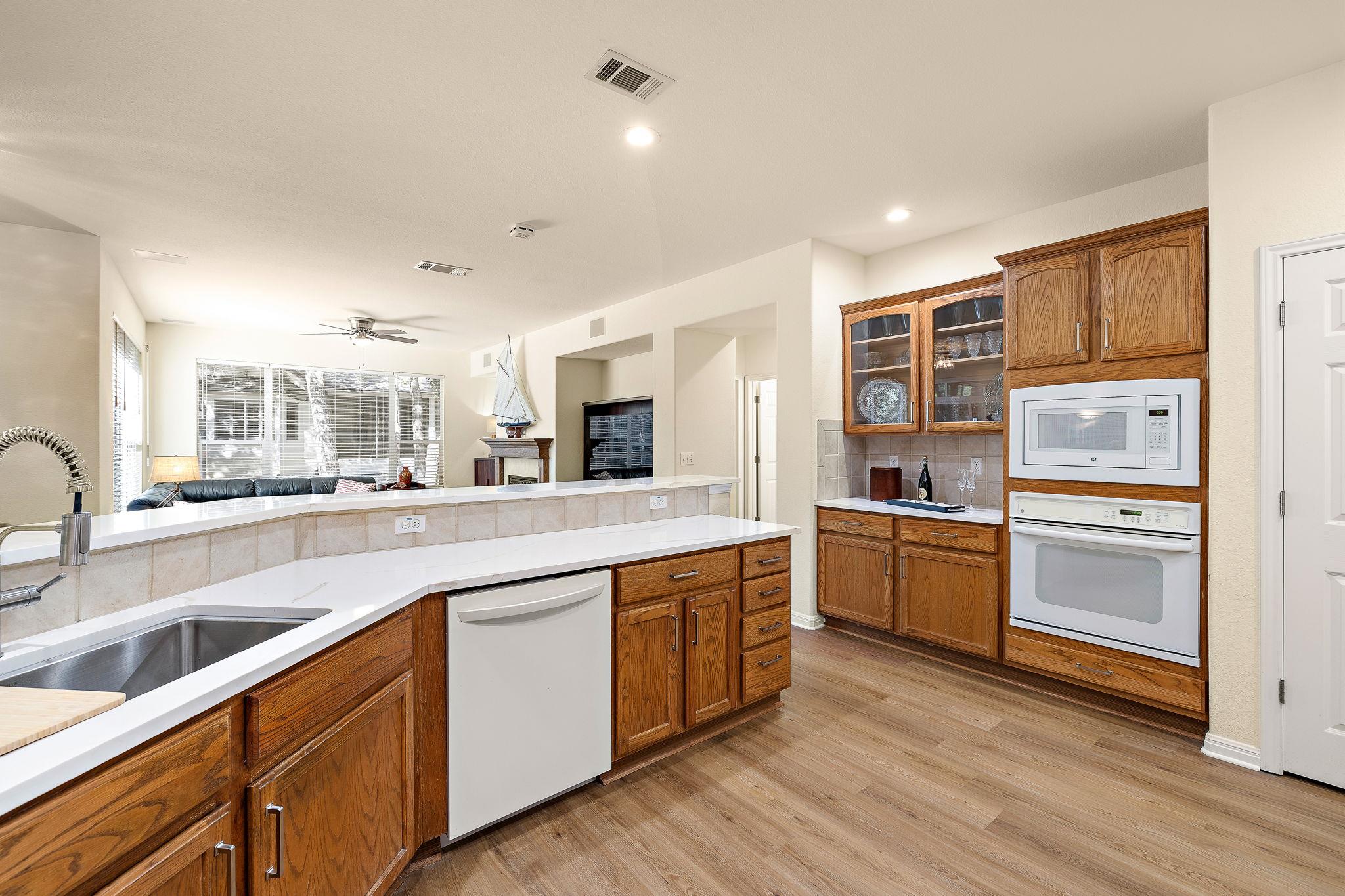 134 Great Frontier Dr, Georgetown, TX 78633