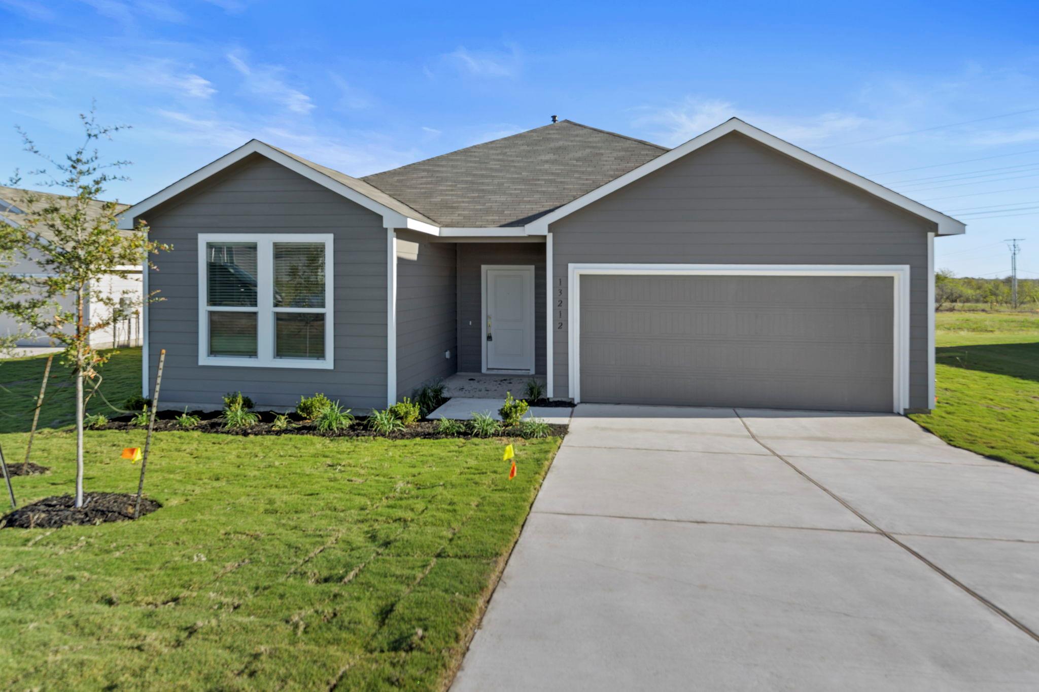 13212 Eastland Dr, Mustang Ridge, TX 78610