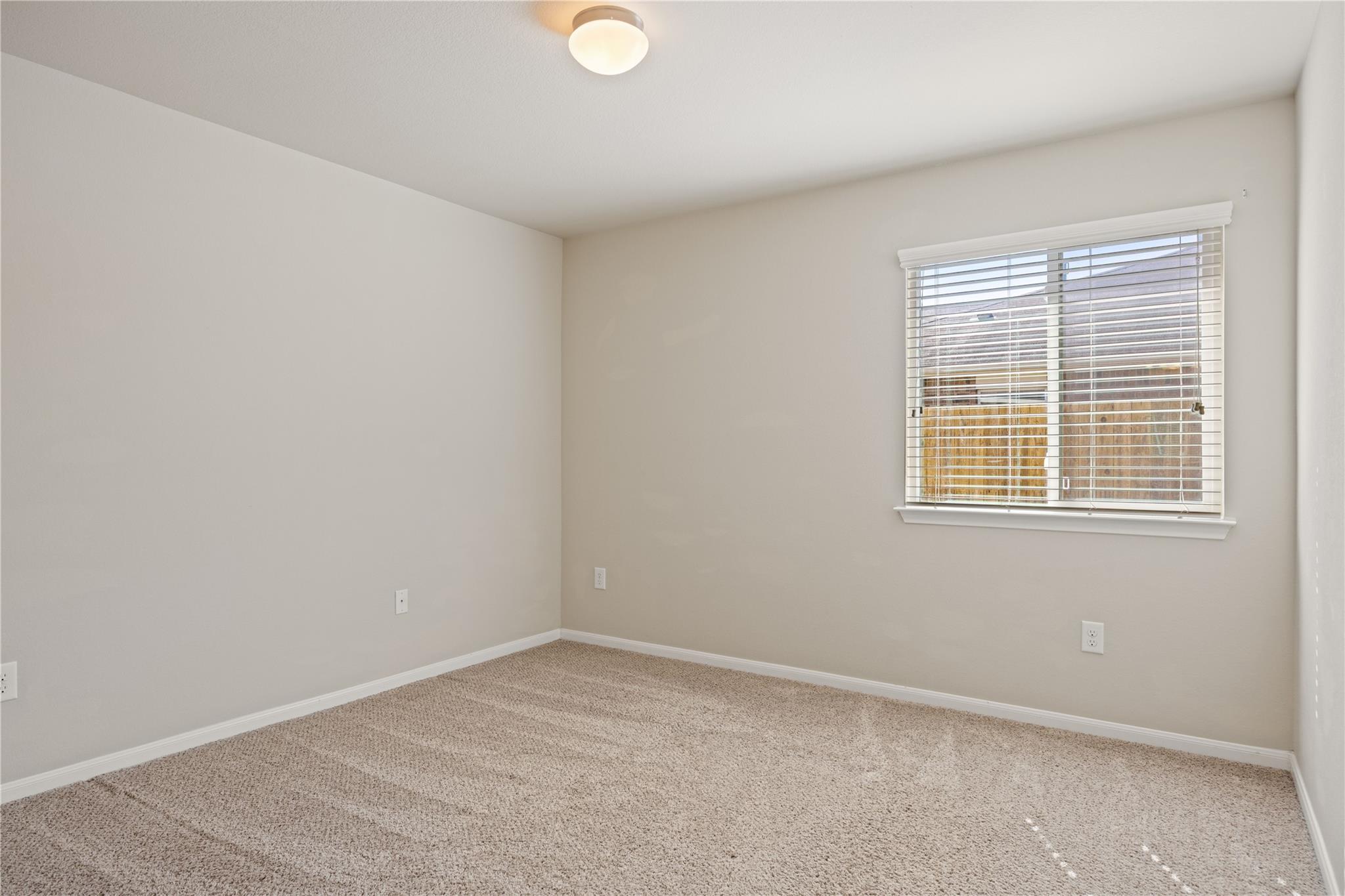 401 S Hunting Lodge Ln, Bastrop, TX 78602