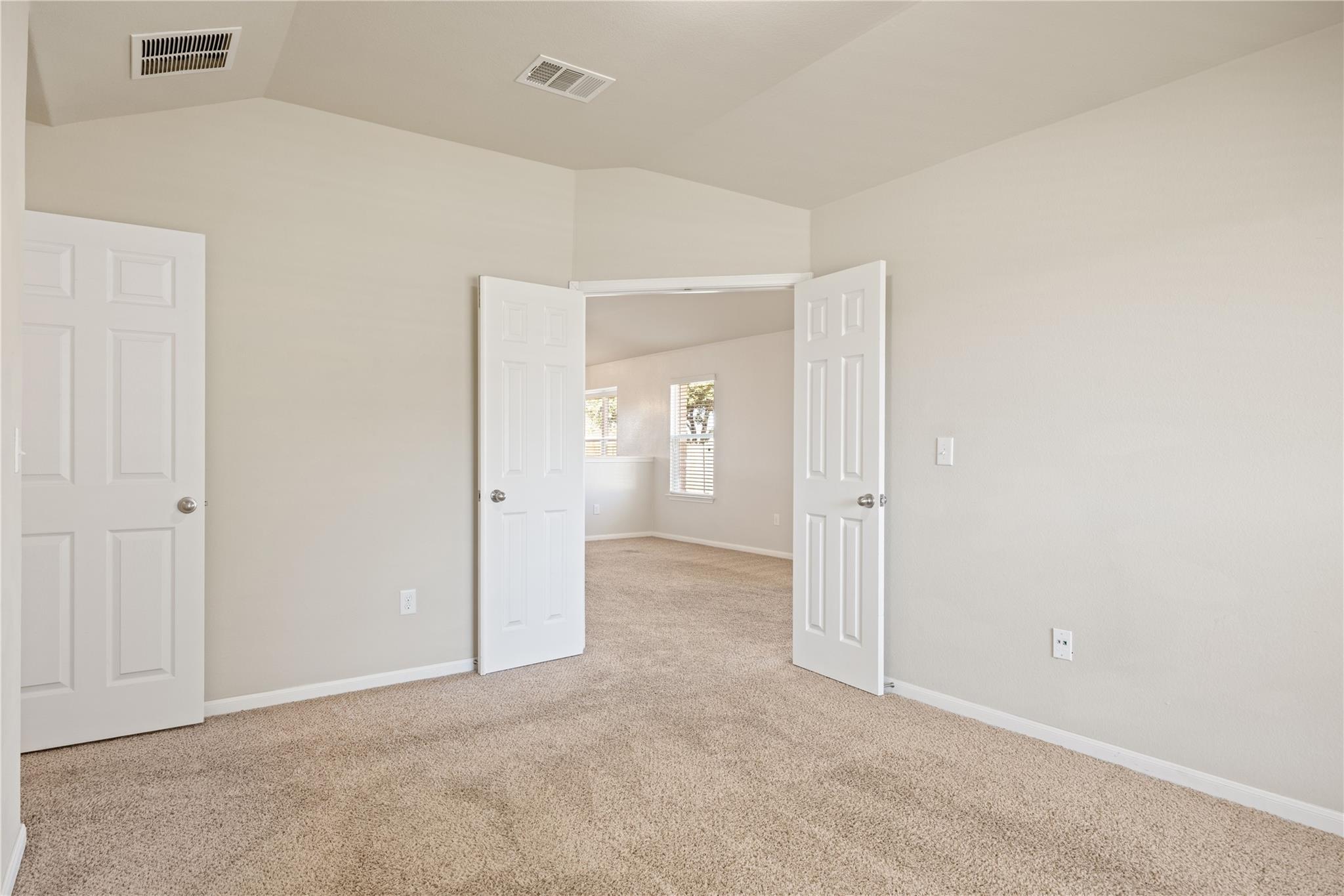 401 S Hunting Lodge Ln, Bastrop, TX 78602