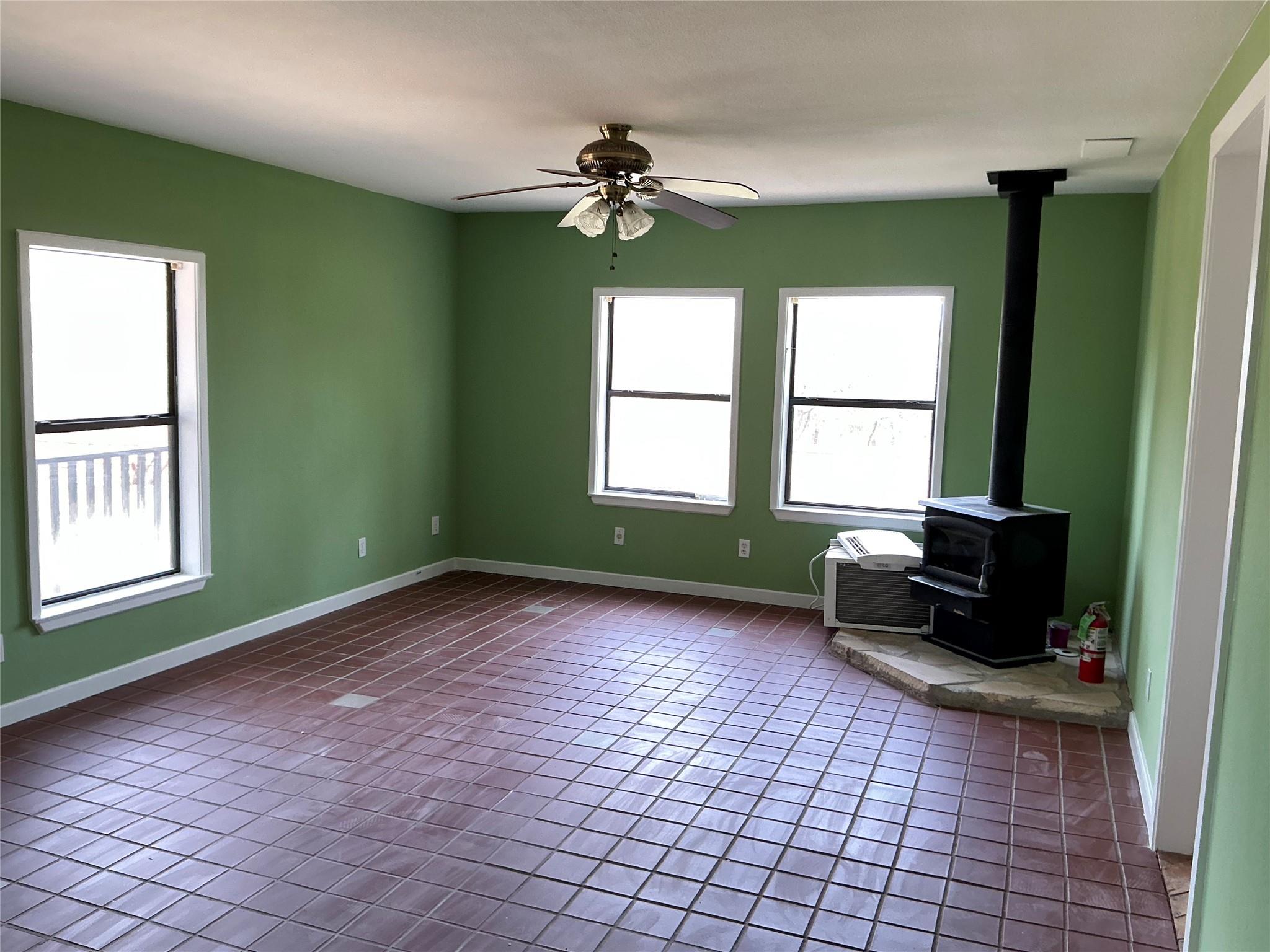 125 Turkey Run, Cedar Creek, TX 78612