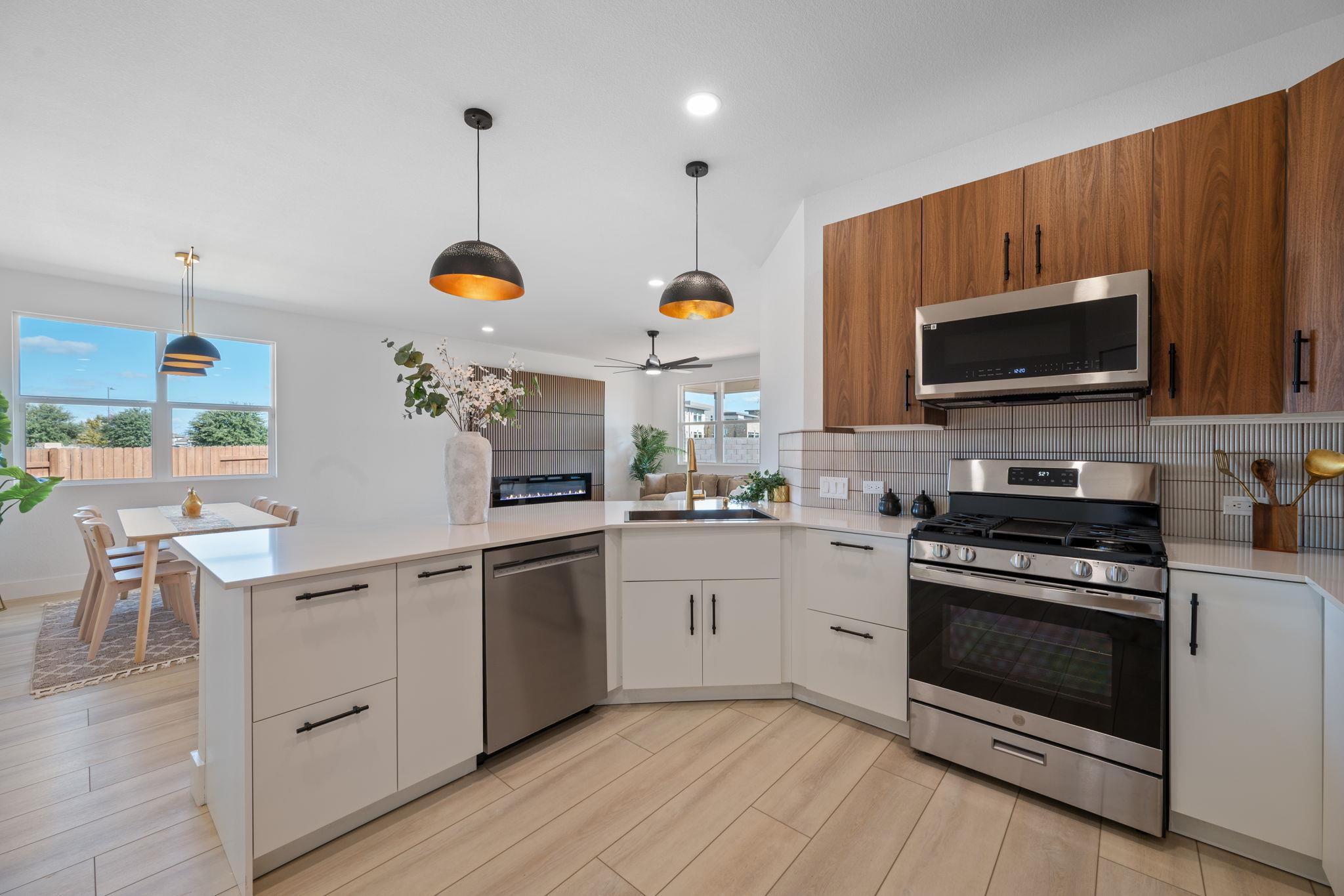 13721 McArthur Dr, Manor, TX 78653