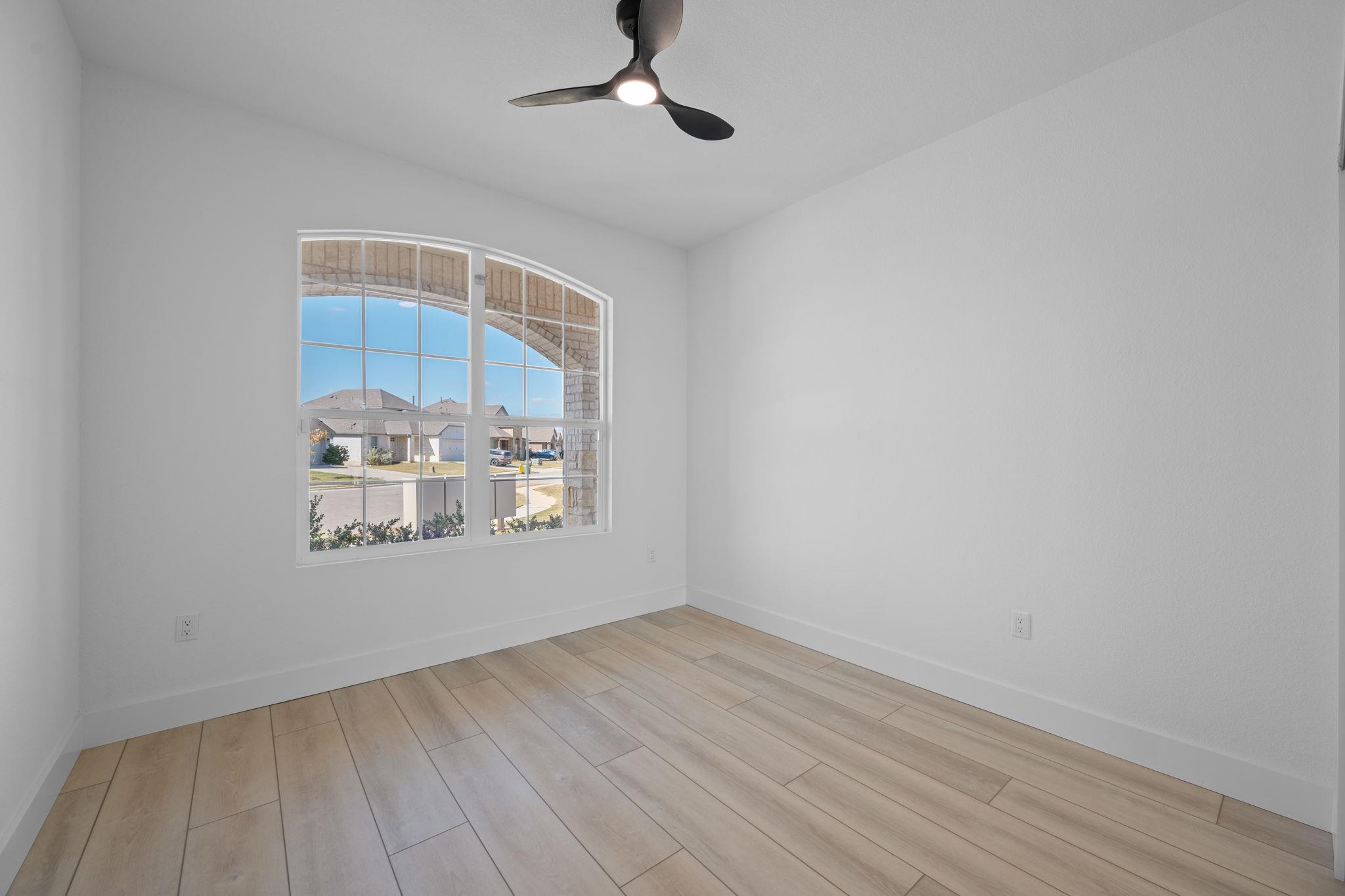 13721 McArthur Dr, Manor, TX 78653