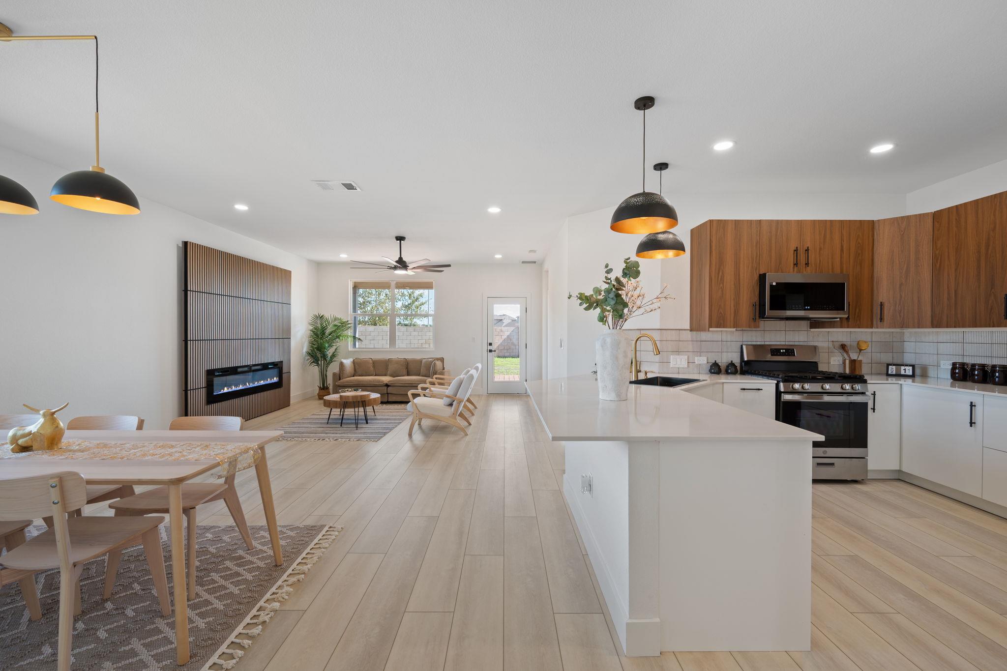 13721 McArthur Dr, Manor, TX 78653