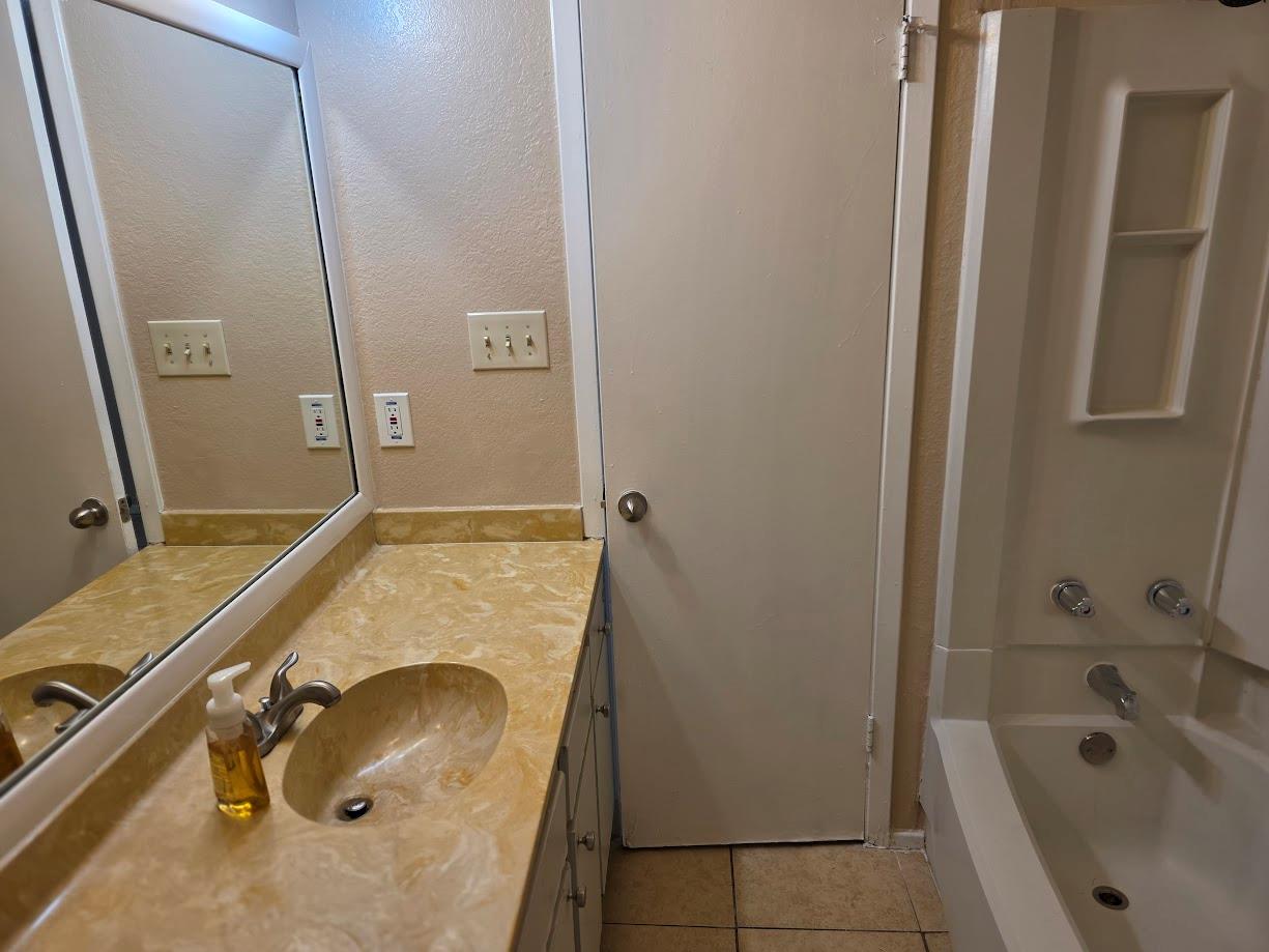 805 Sirocco Dr, Austin, TX 78745