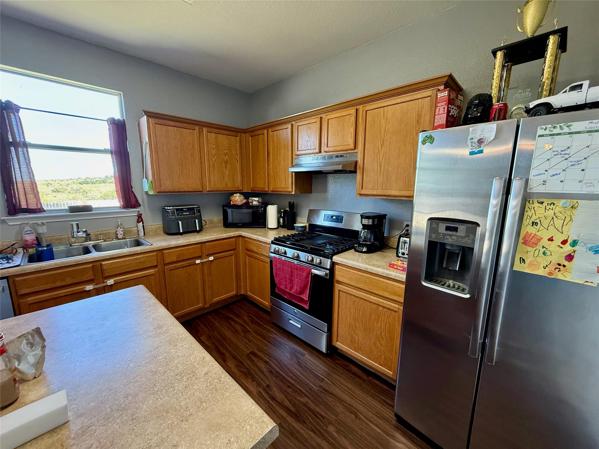 396 Feathergrass Dr, Buda, TX 78610