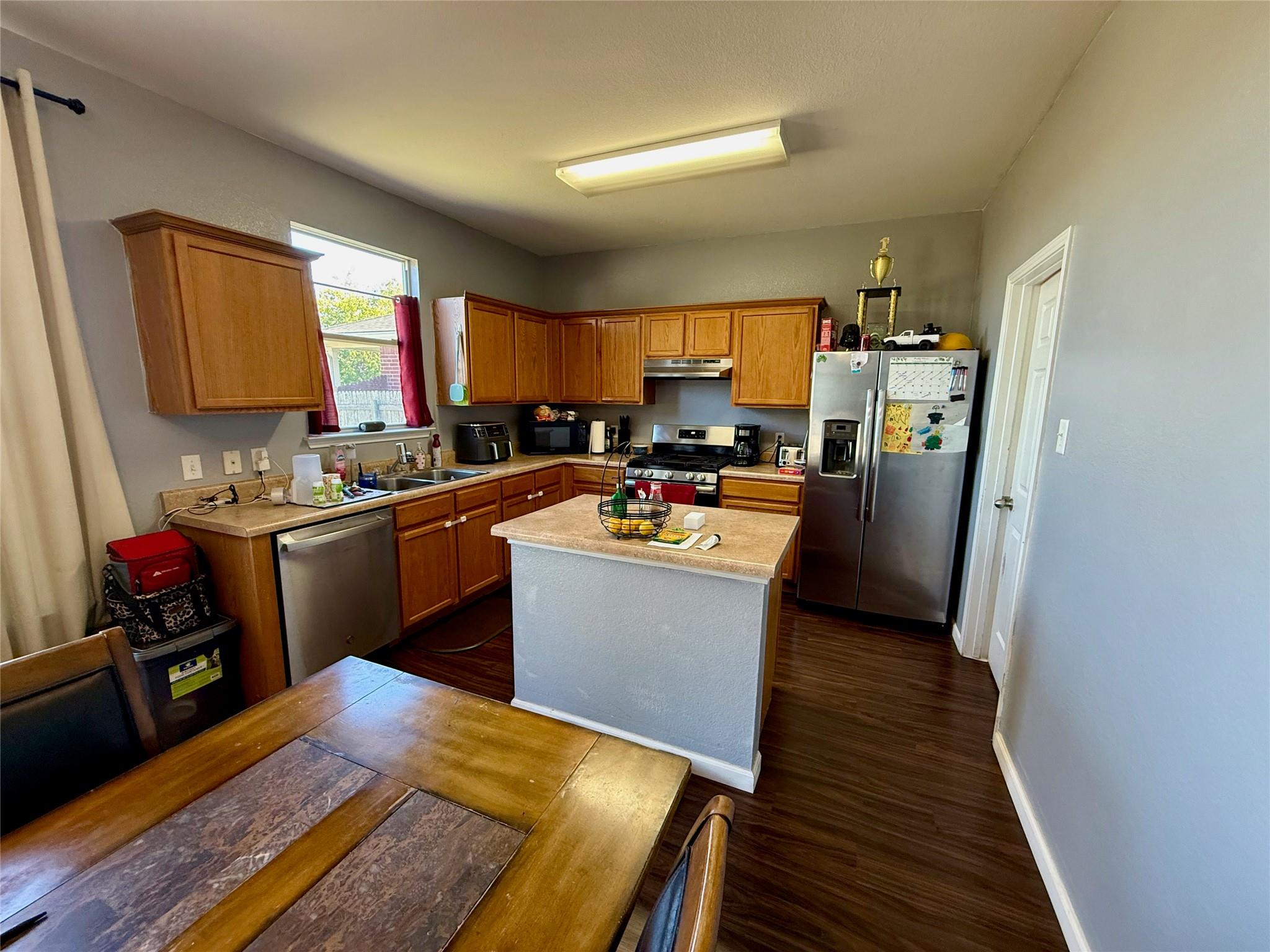 396 Feathergrass Dr, Buda, TX 78610