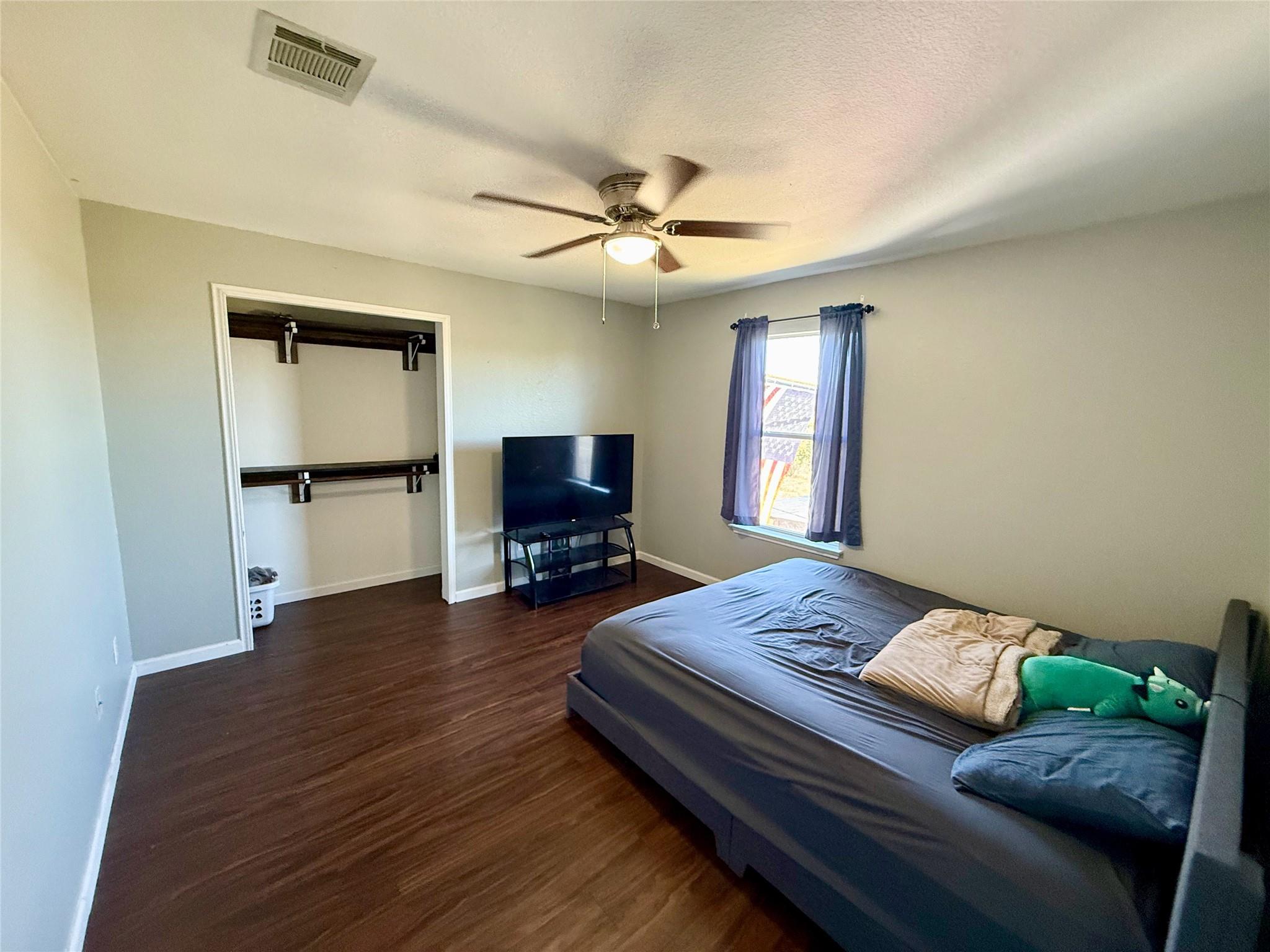 396 Feathergrass Dr, Buda, TX 78610