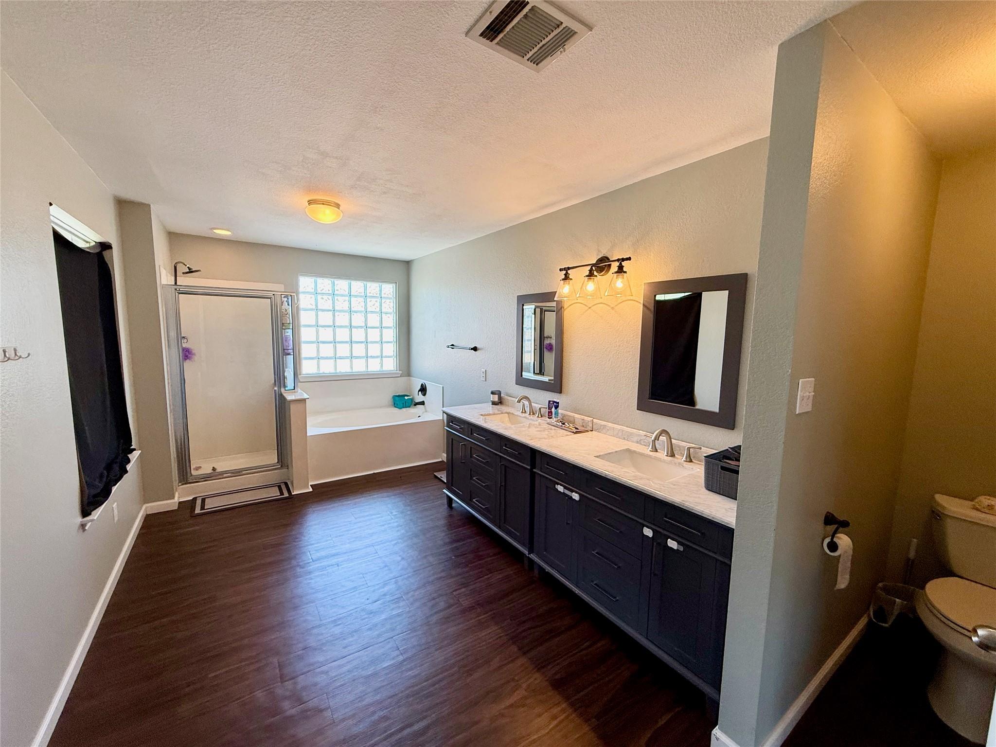 396 Feathergrass Dr, Buda, TX 78610